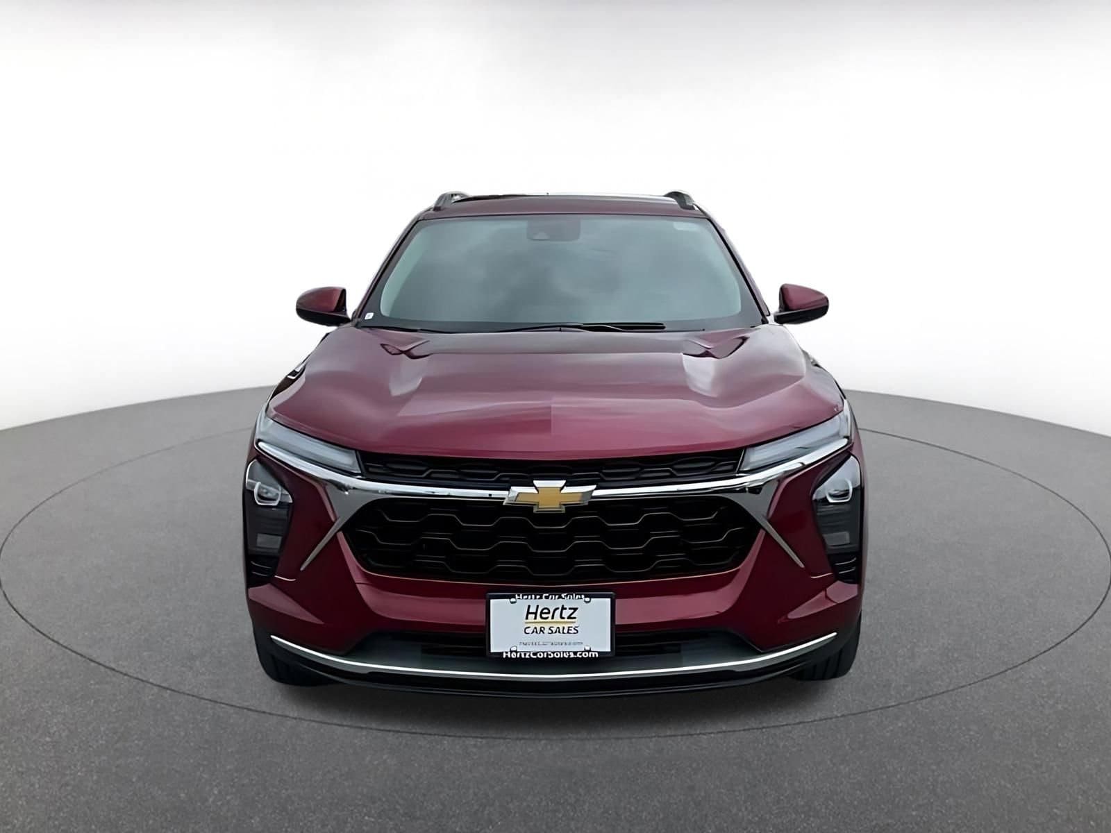 Thumbnail: 2025 Chevrolet Trax - 3