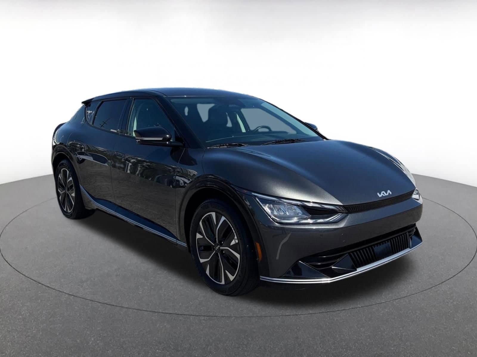 Thumbnail: 2023 Kia EV6 - 1