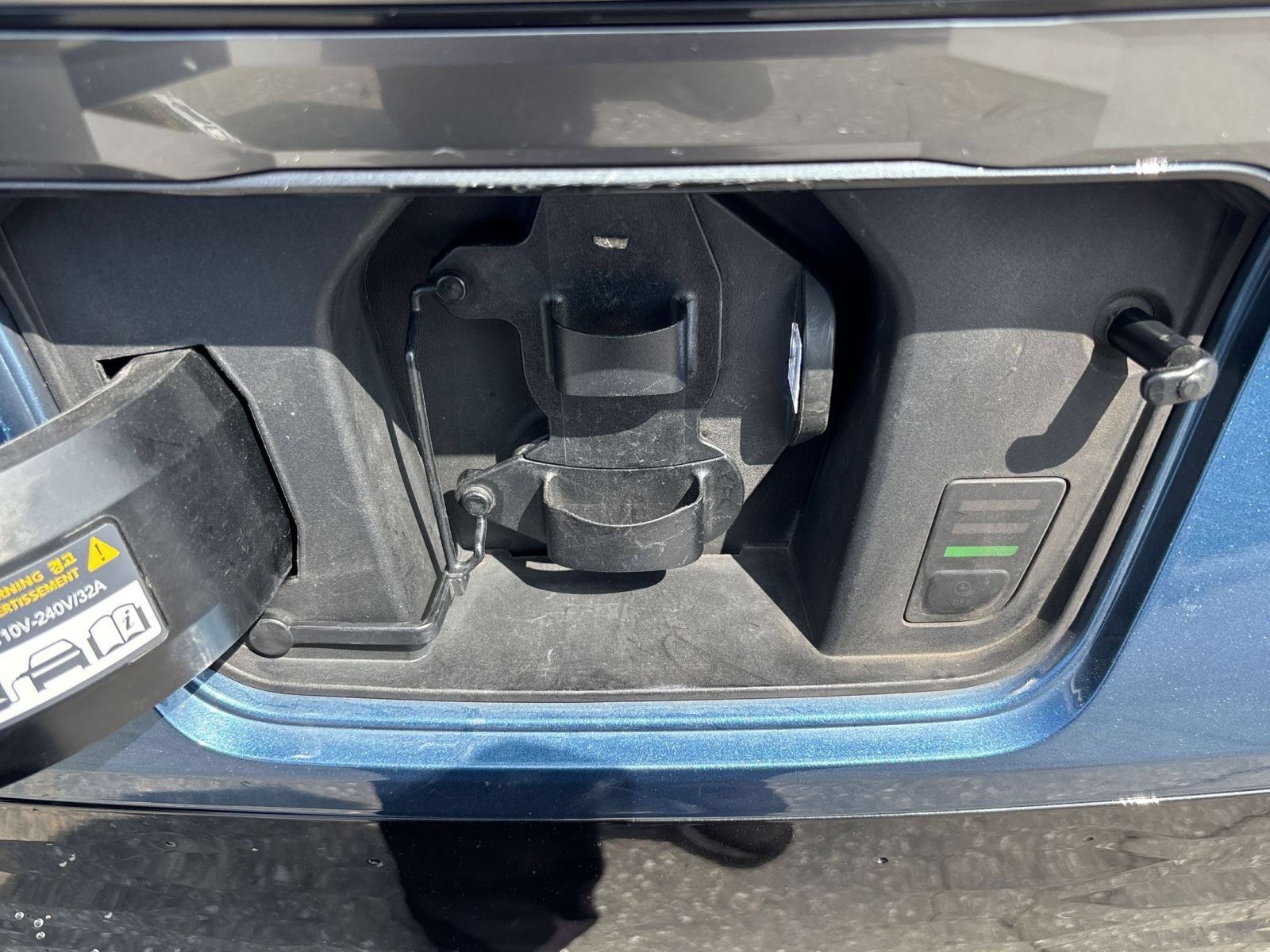 Thumbnail: 2024 Kia Niro - 32