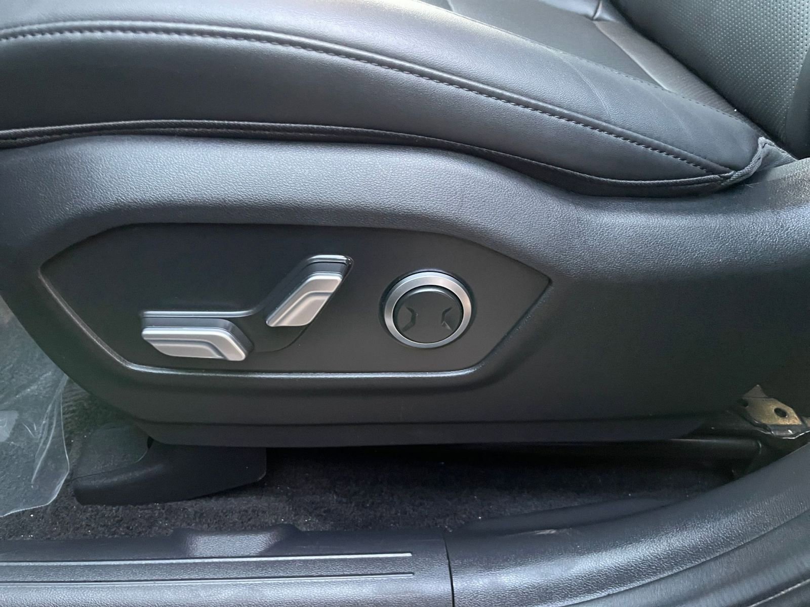 Thumbnail: 2025 Hyundai Santa Fe - 23