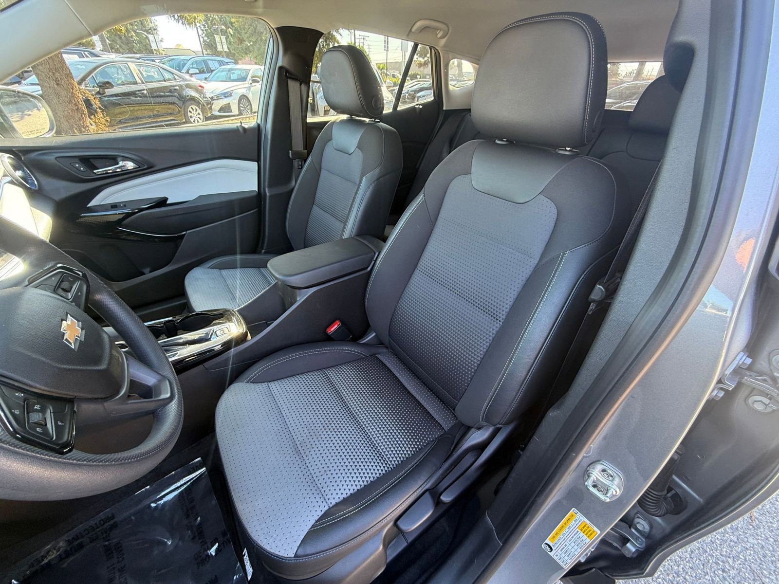 Thumbnail: 2025 Chevrolet Trax - 33