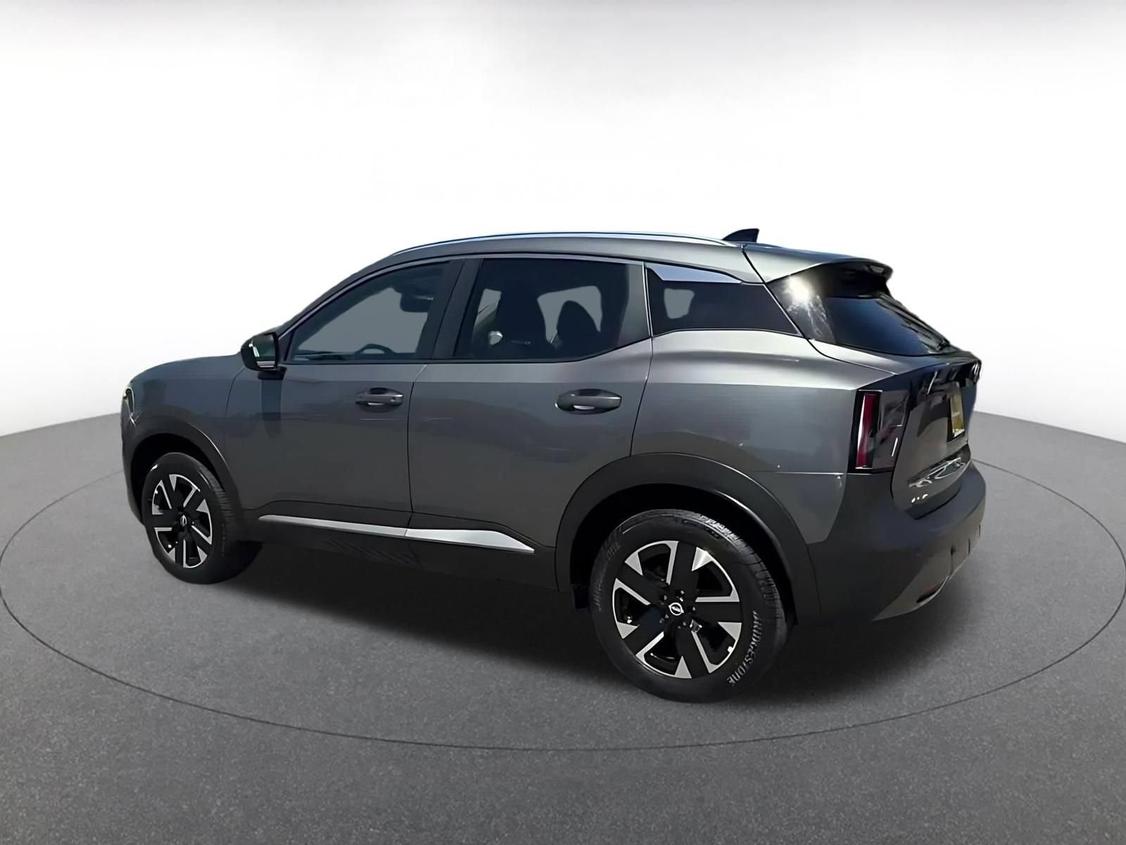 Thumbnail: 2026 Nissan Kicks - 9