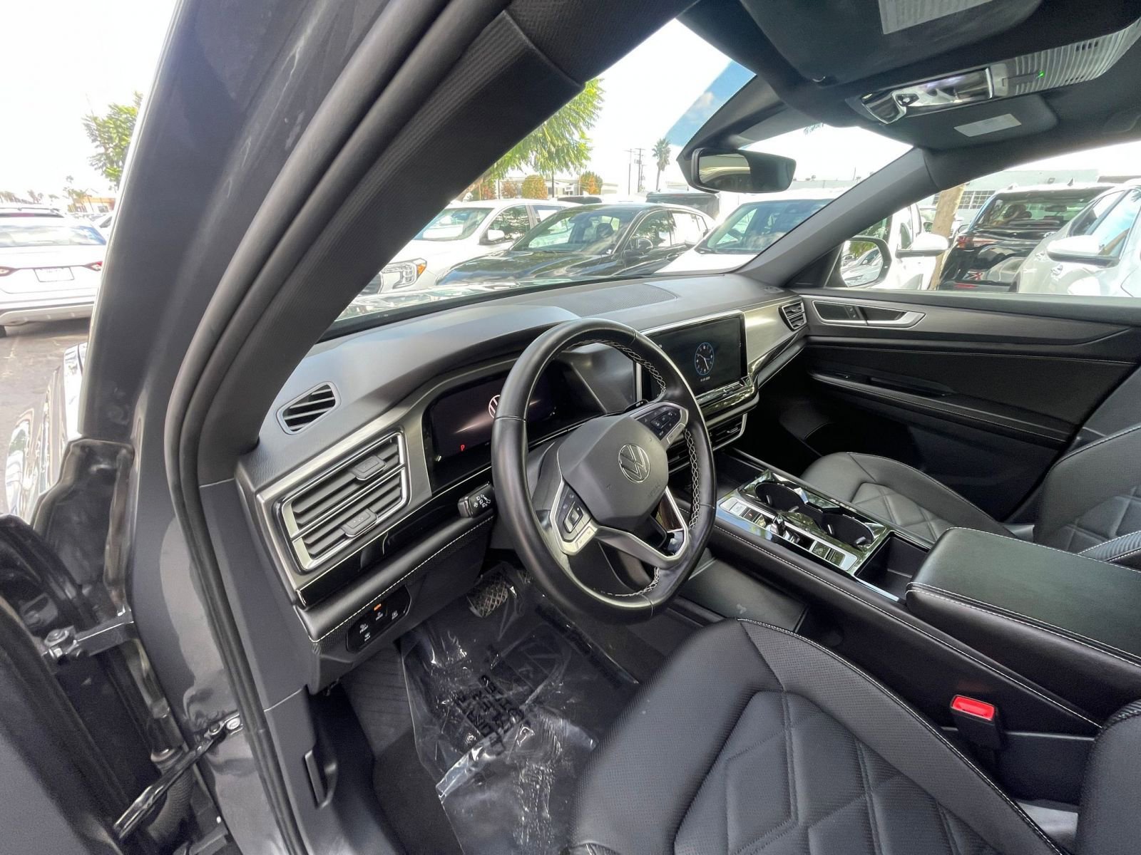 Thumbnail: 2025 Volkswagen Atlas - 34