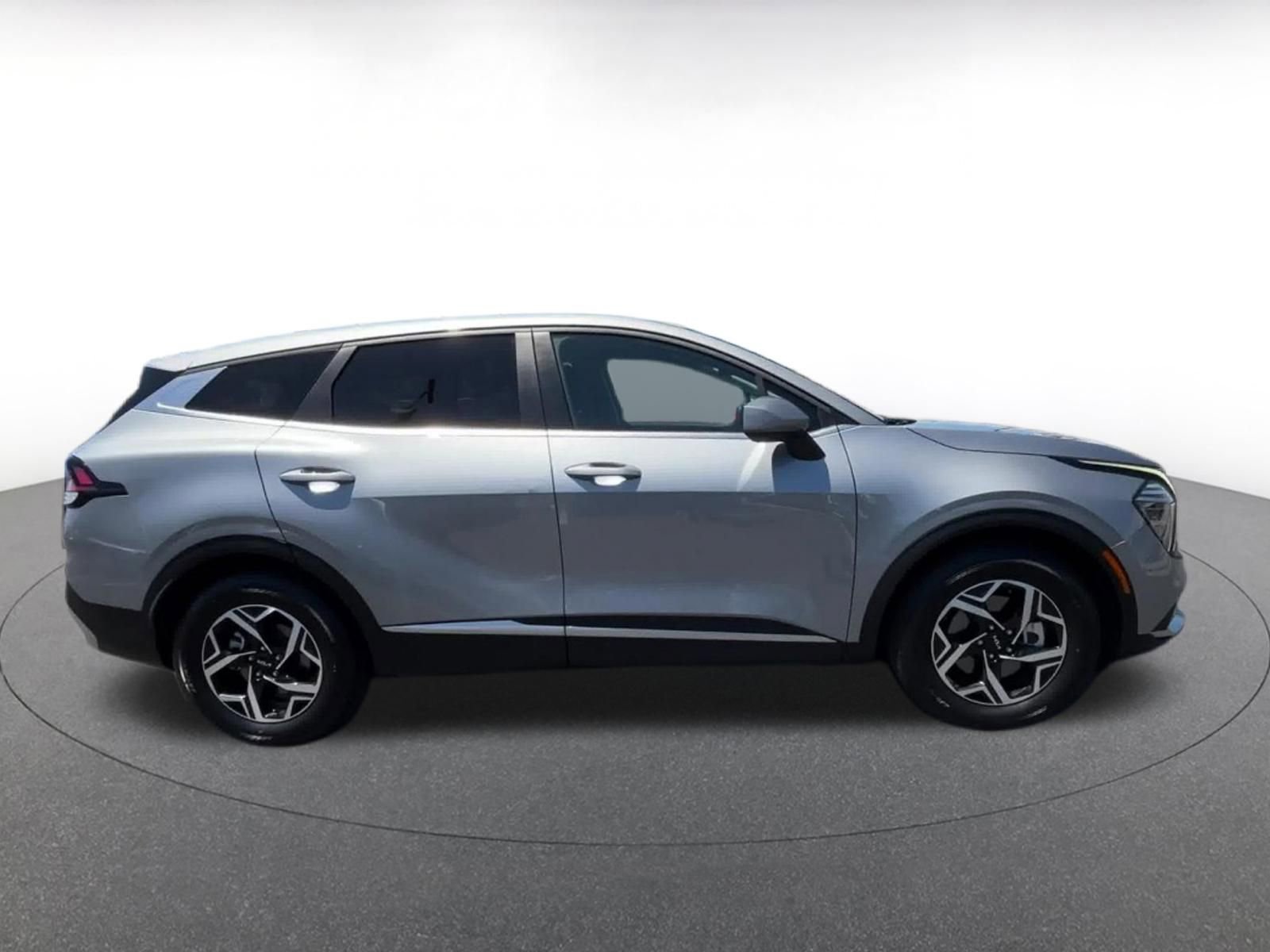 Thumbnail: 2025 Kia Sportage - 16