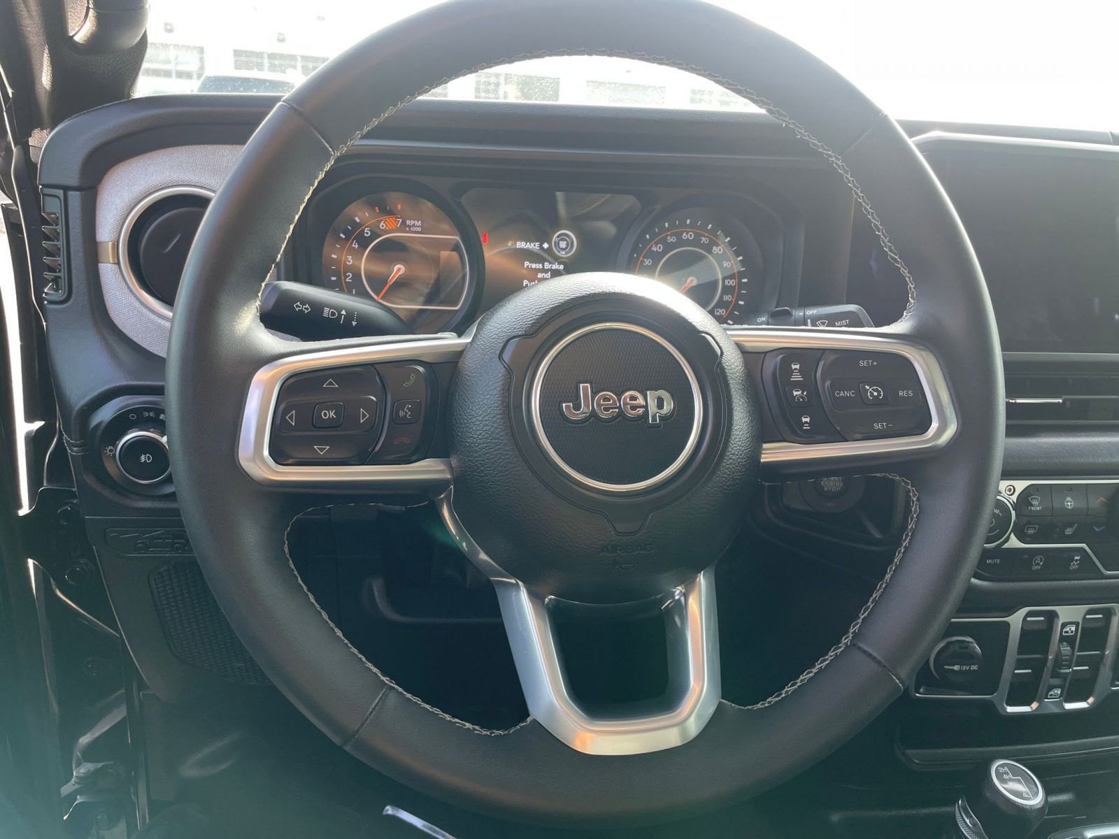 Thumbnail: 2025 Jeep Wrangler - 28