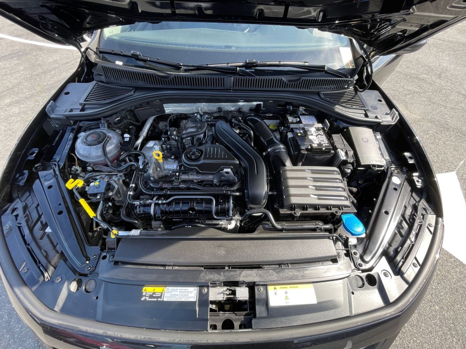 Thumbnail: 2025 Volkswagen Jetta - 33