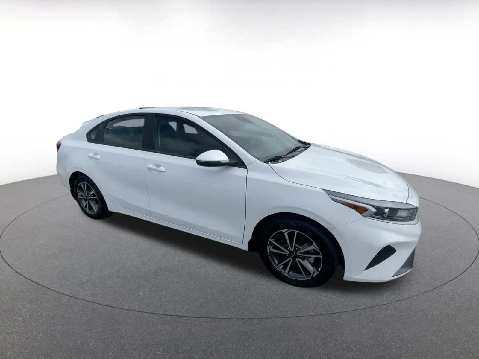 Thumbnail: 2023 Kia Forte - 2