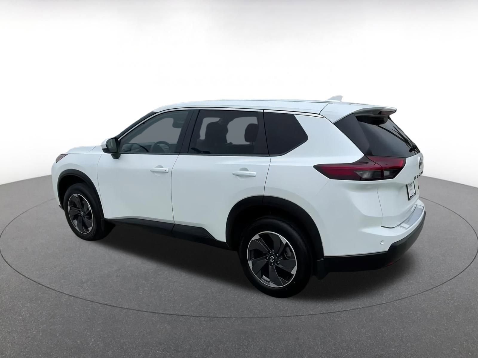 2024 Nissan Rogue SV 10
