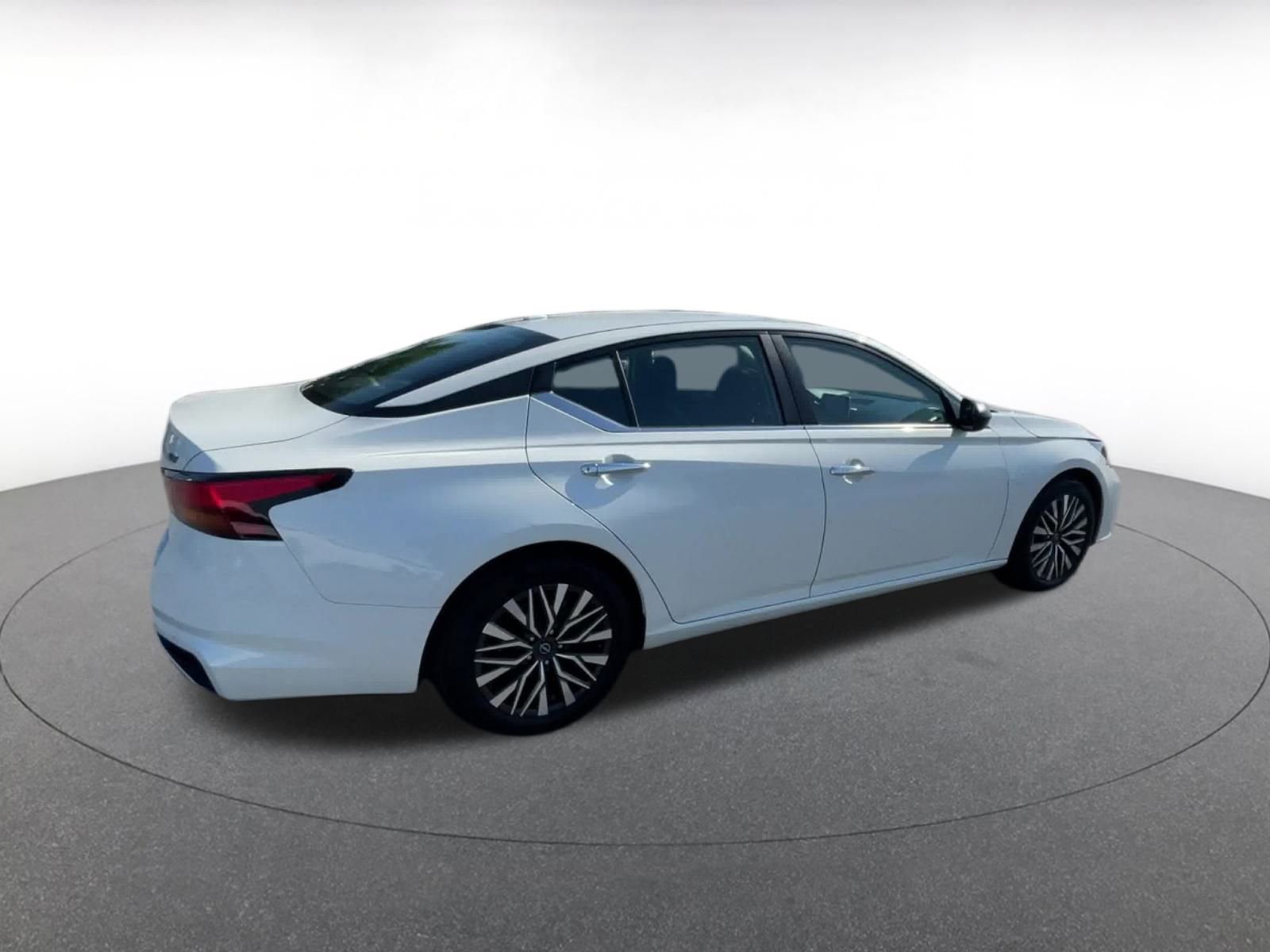 Thumbnail: 2024 Nissan Altima - 15