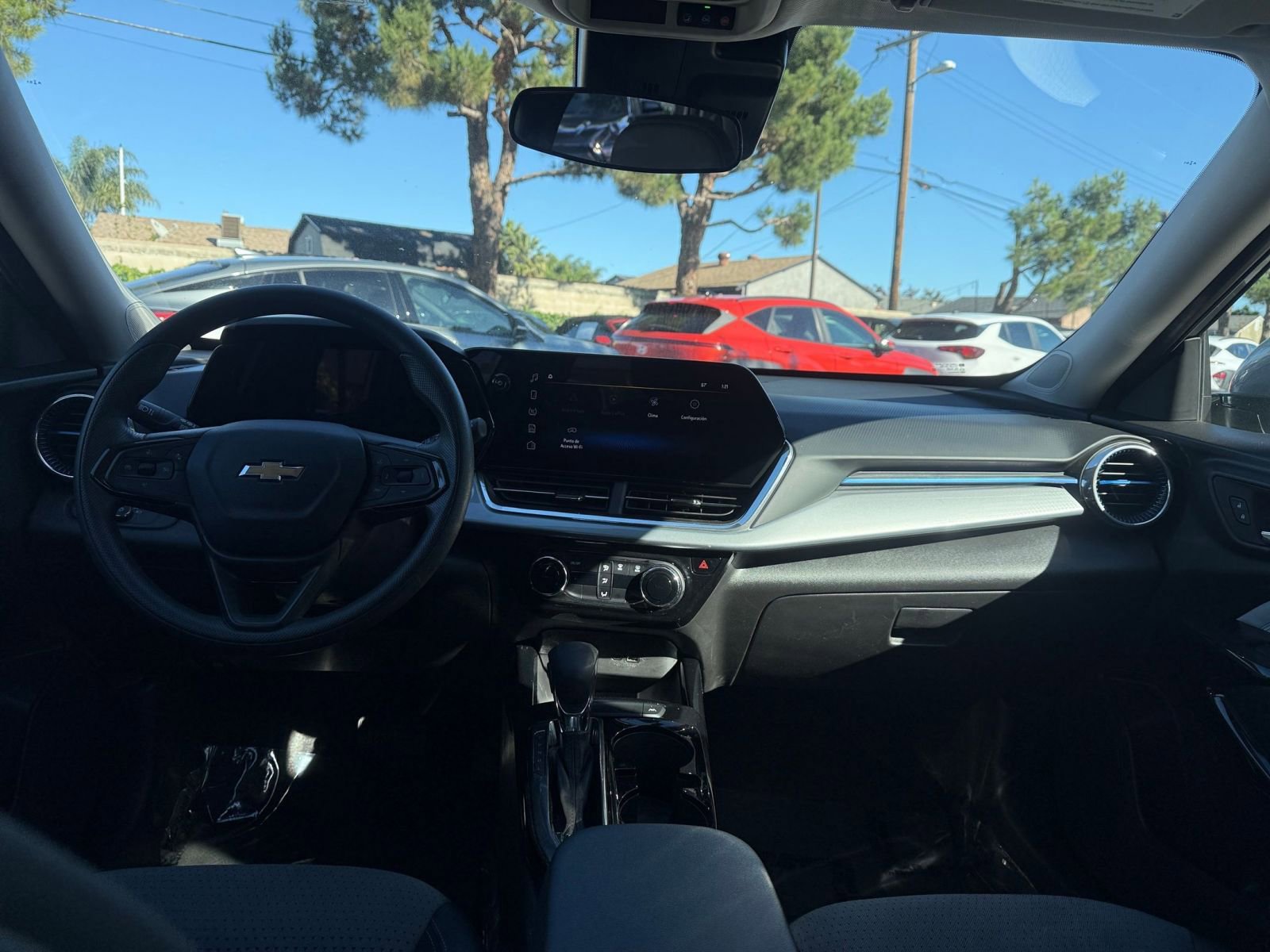 Thumbnail: 2025 Chevrolet Trax - 30