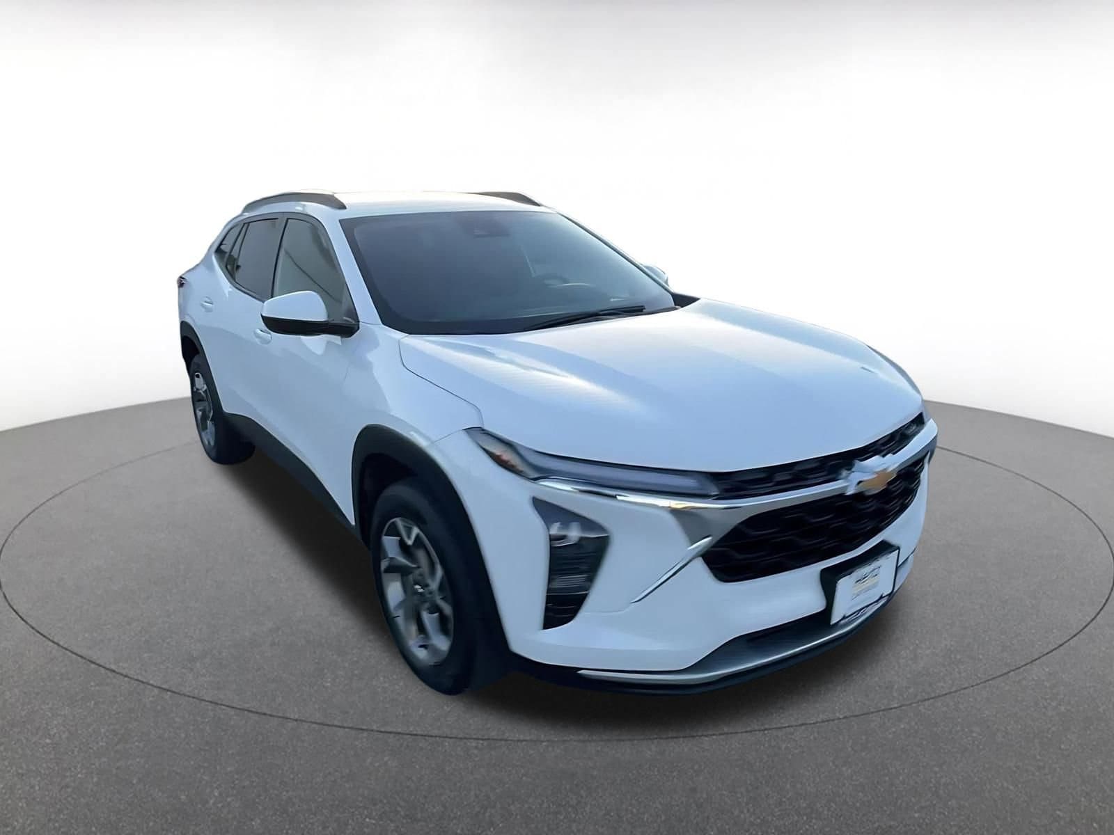 Thumbnail: 2025 Chevrolet Trax - 3