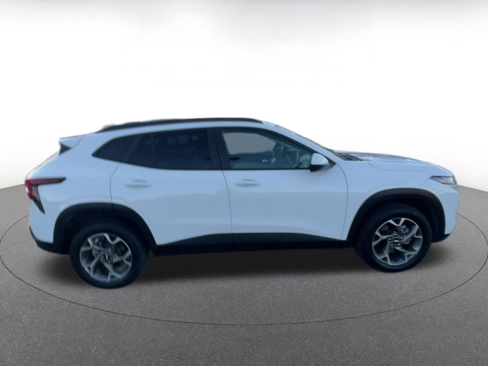 Thumbnail: 2025 Chevrolet Trax - 16