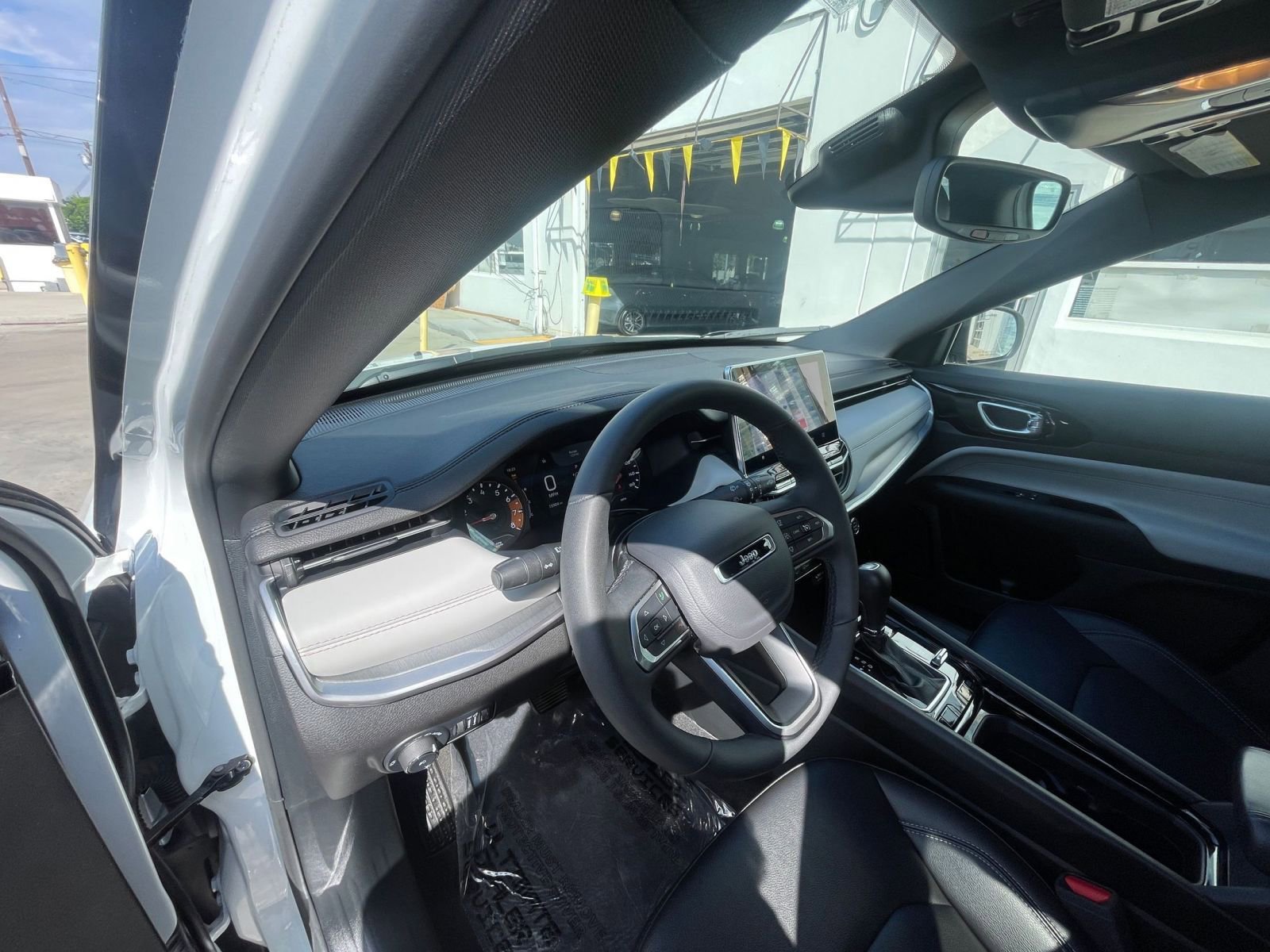 Thumbnail: 2025 Jeep Compass - 34