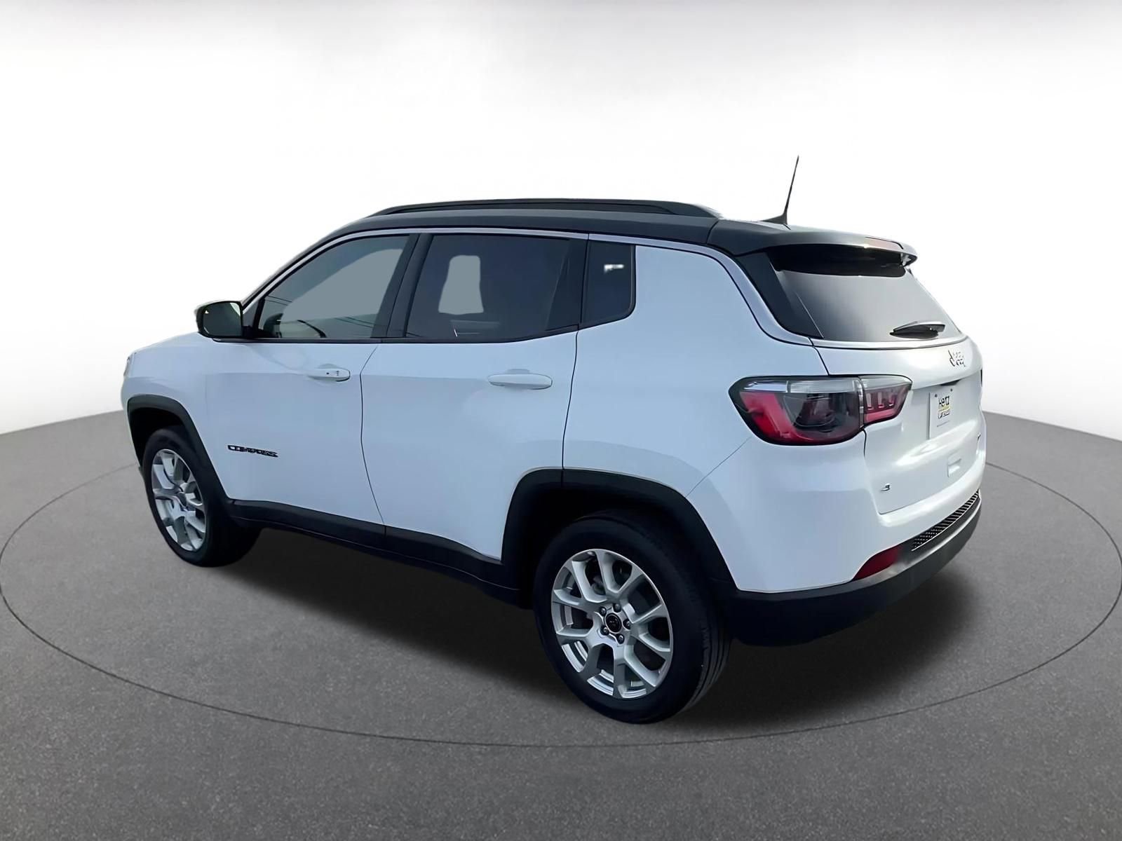 Thumbnail: 2025 Jeep Compass - 10