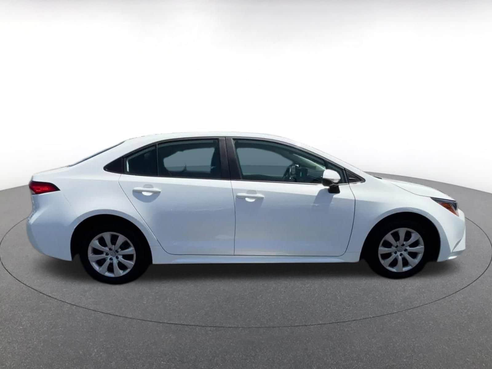 Thumbnail: 2025 Toyota Corolla - 16