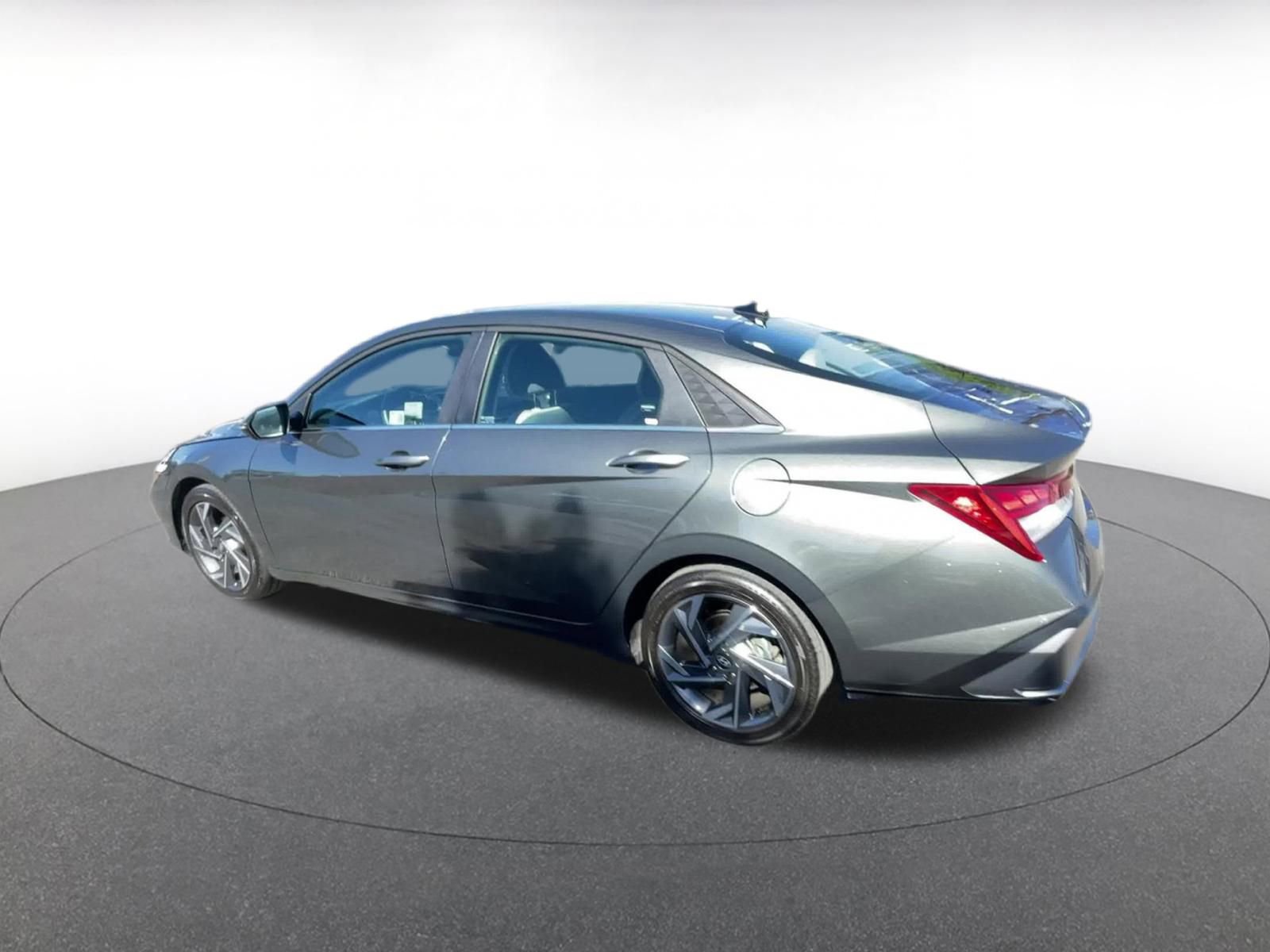 Thumbnail: 2025 Hyundai Elantra - 10