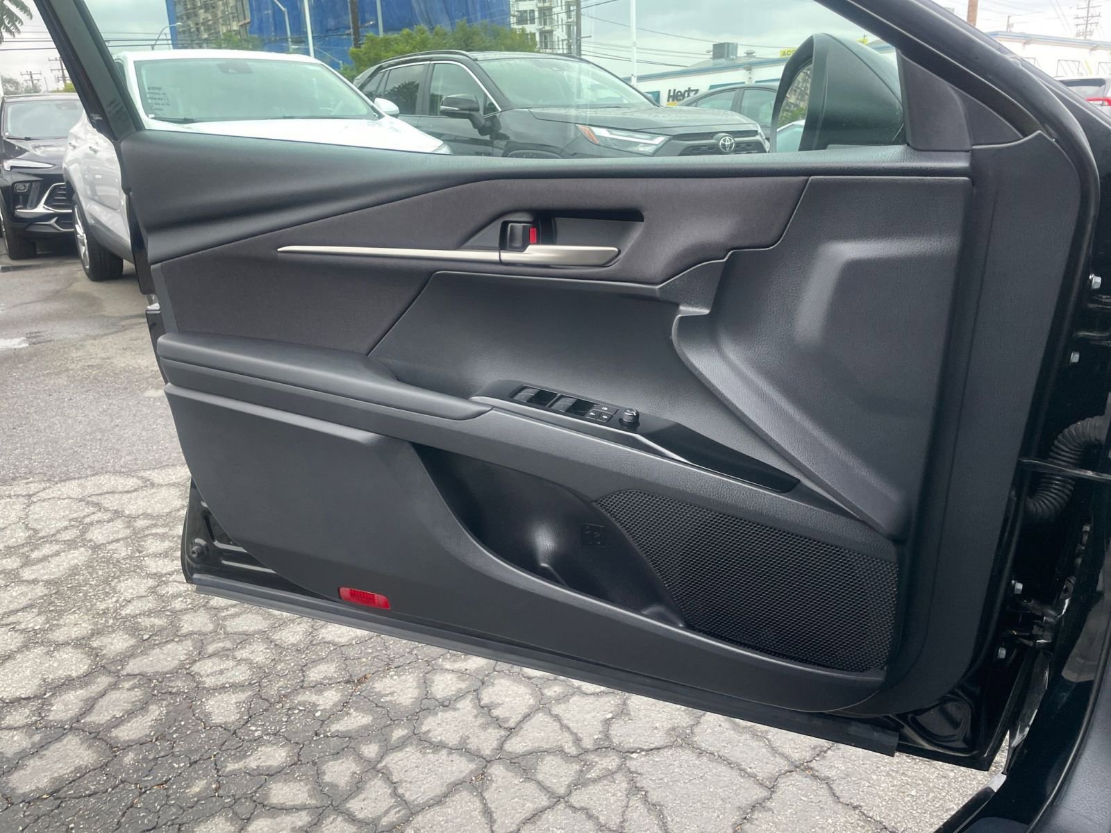 Thumbnail: 2025 Toyota Camry - 20