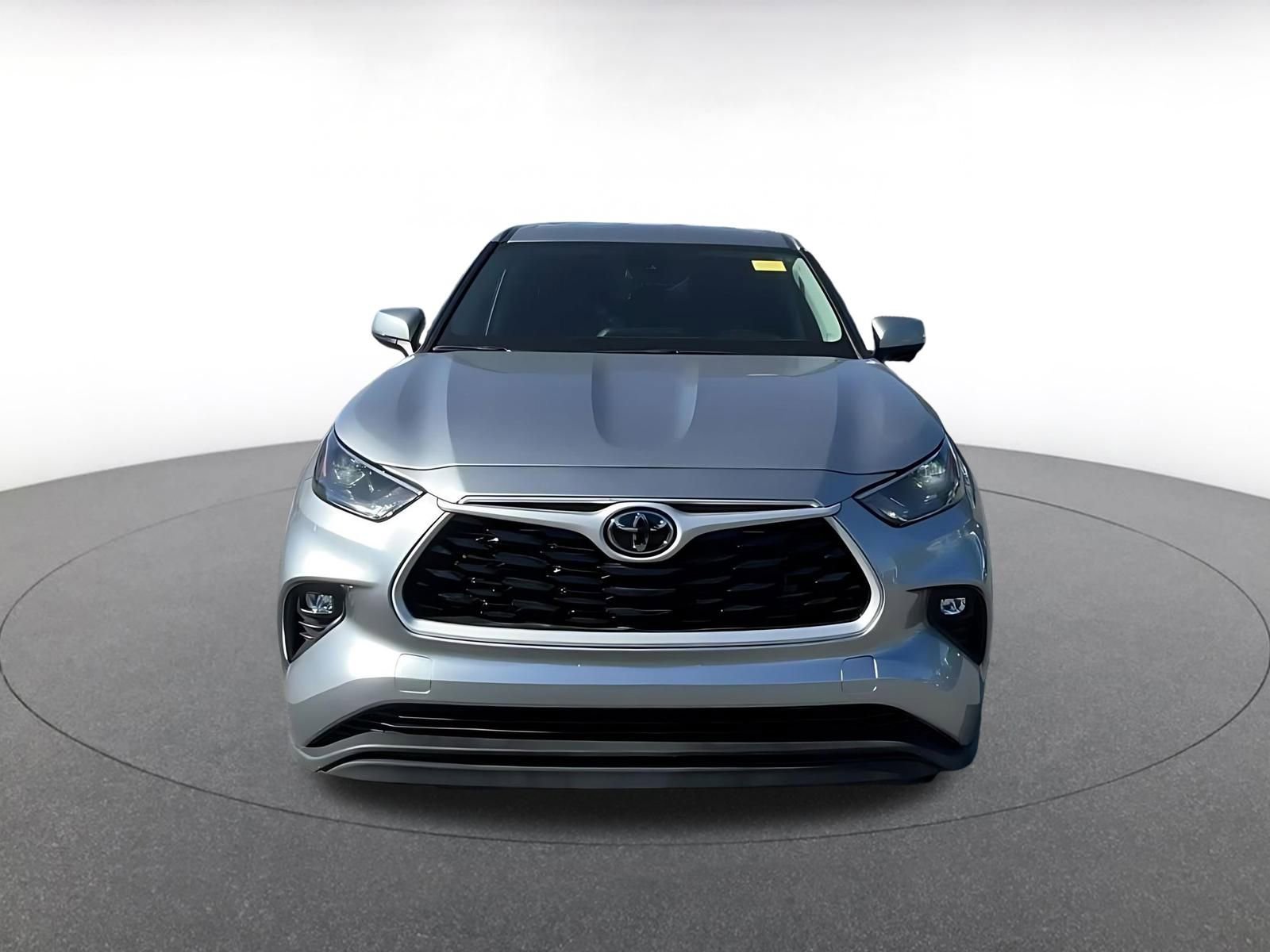 Thumbnail: 2025 Toyota Highlander - 4