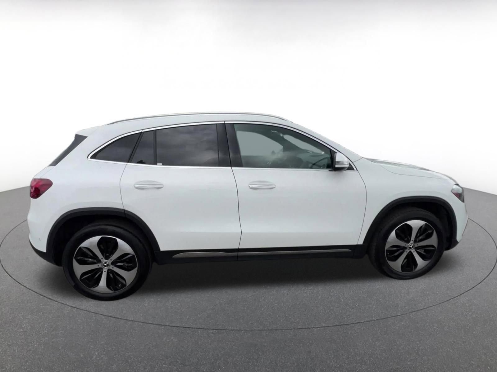 Thumbnail: 2025 Mercedes-Benz GLA - 16