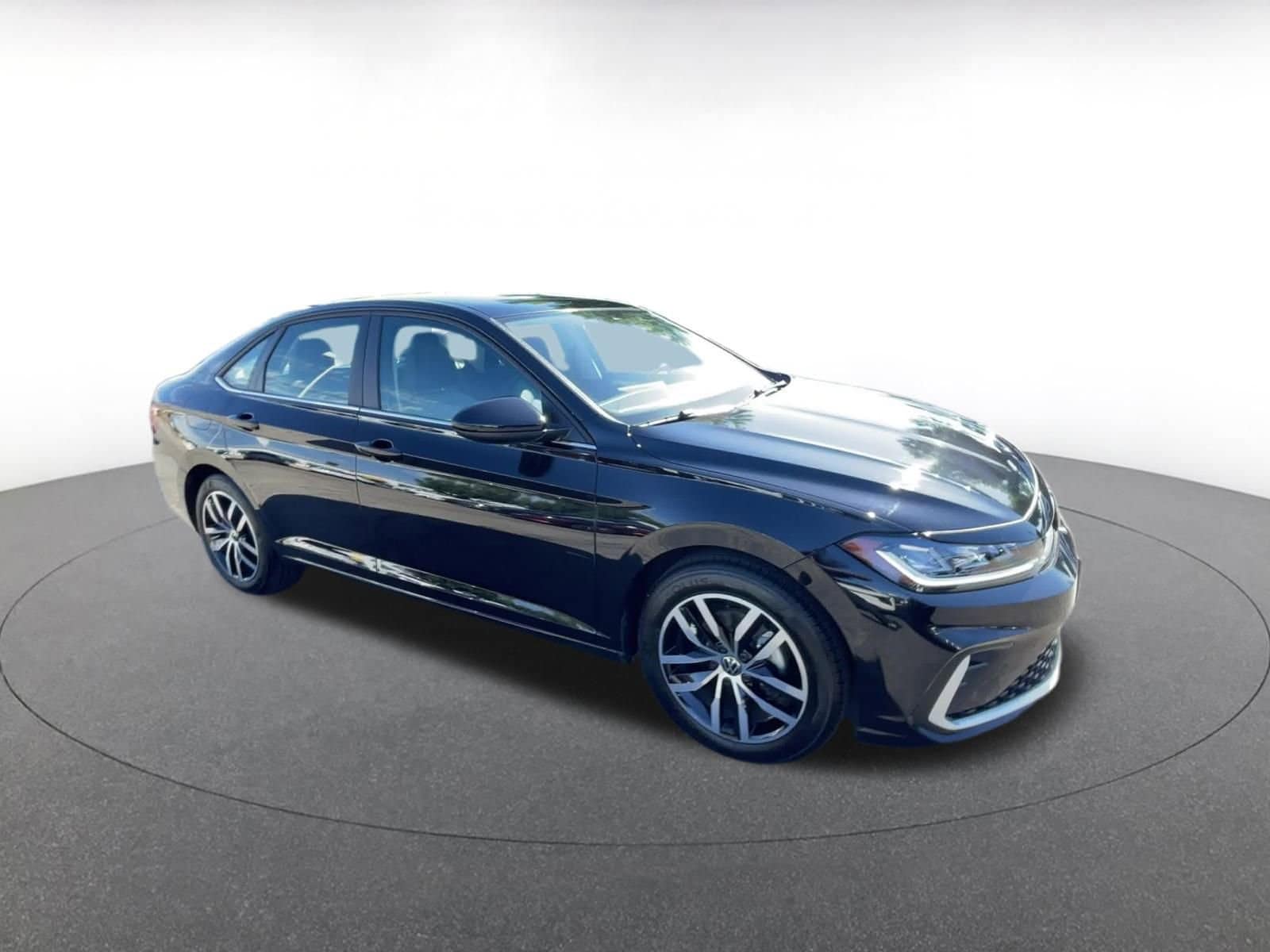 Thumbnail: 2025 Volkswagen Jetta - 2