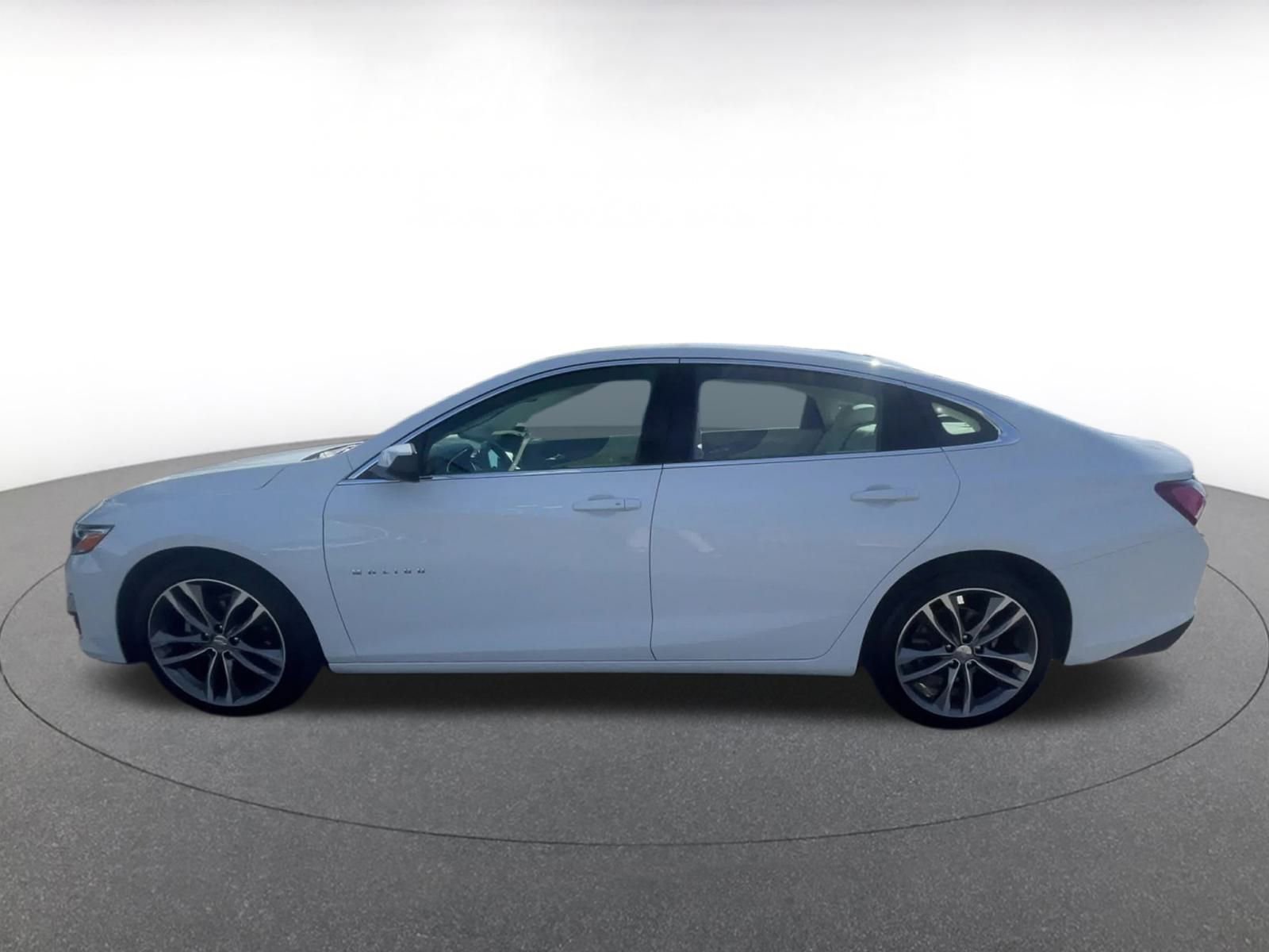 Thumbnail: 2024 Chevrolet Malibu - 9