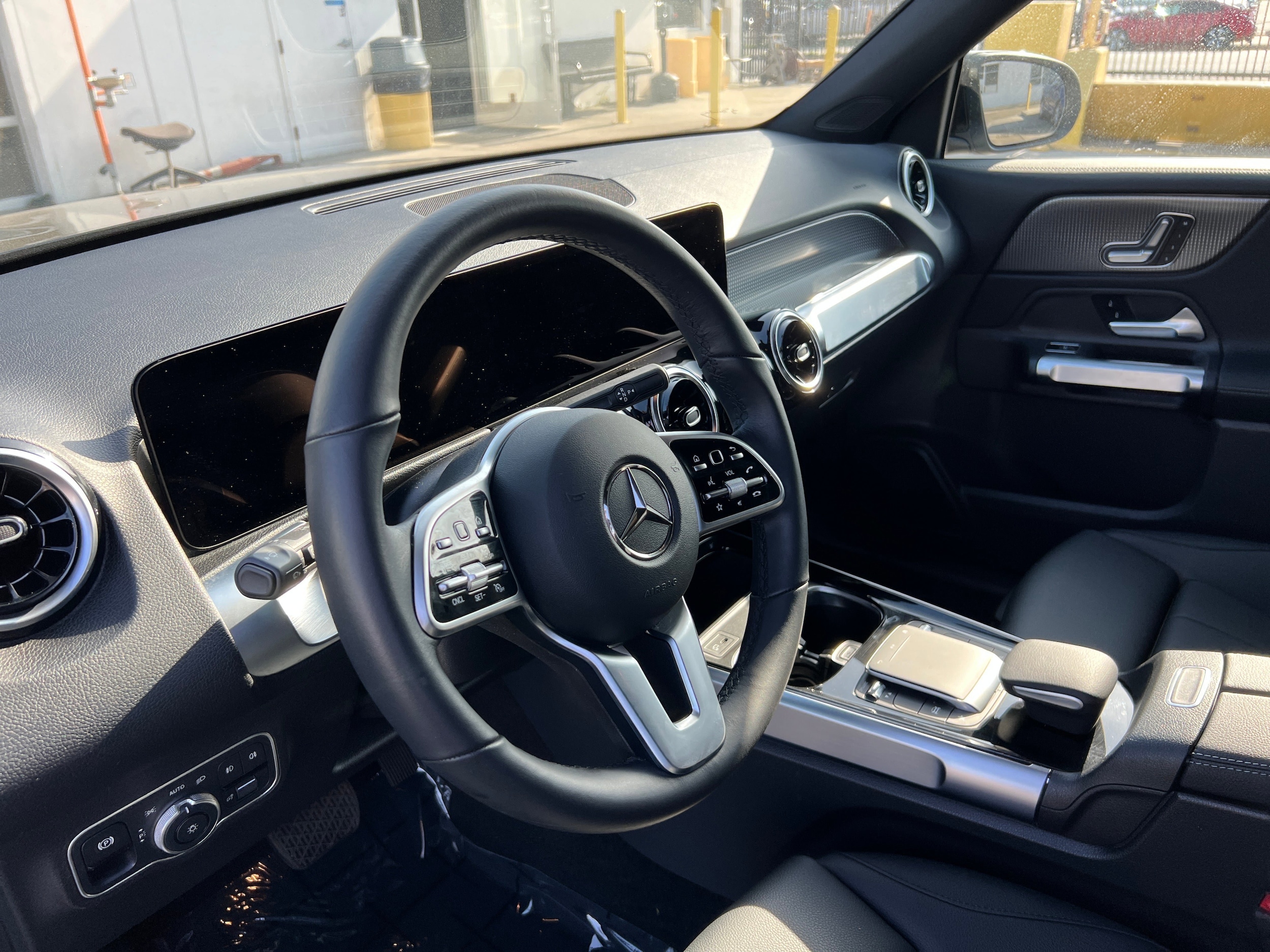 2023 Mercedes-Benz GLB 250 28