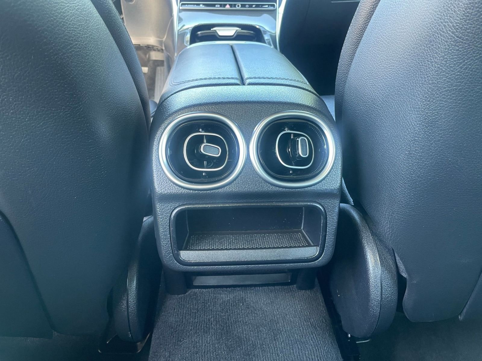 Thumbnail: 2024 Mercedes-Benz C-Class - 24