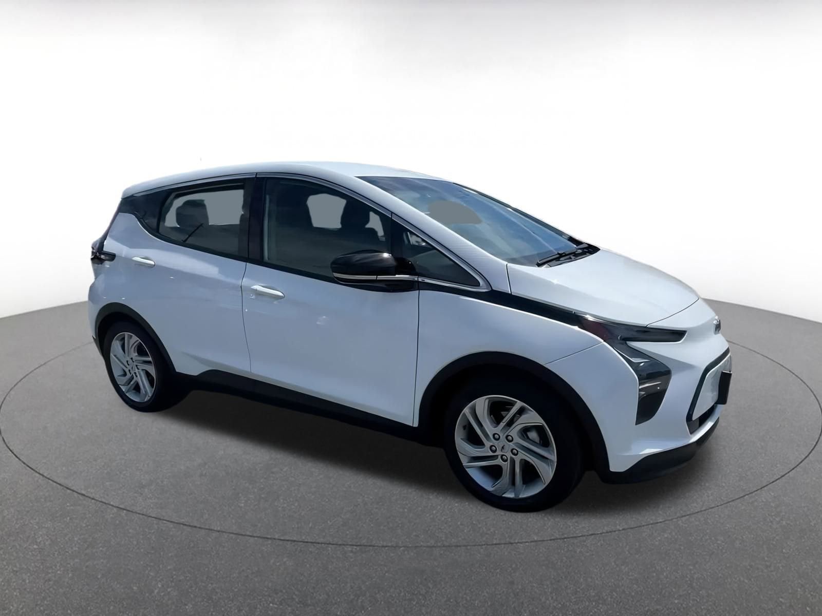 Thumbnail: 2023 Chevrolet Bolt EV - 2
