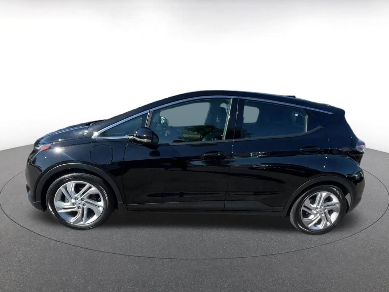 Thumbnail: 2023 Chevrolet Bolt EV - 9