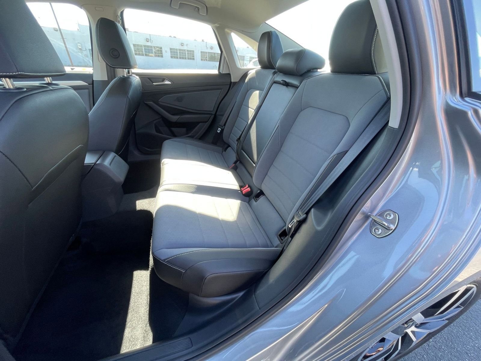 Thumbnail: 2025 Volkswagen Jetta - 25