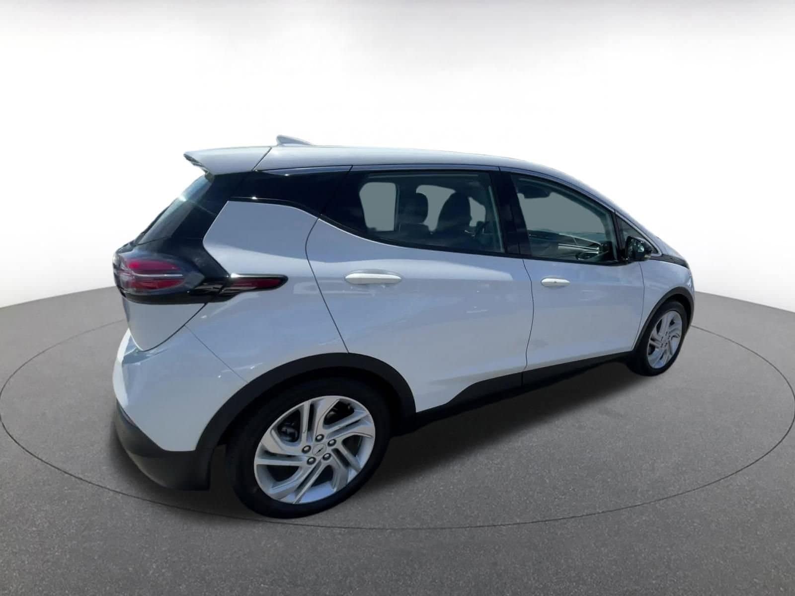 Thumbnail: 2023 Chevrolet Bolt EV - 15