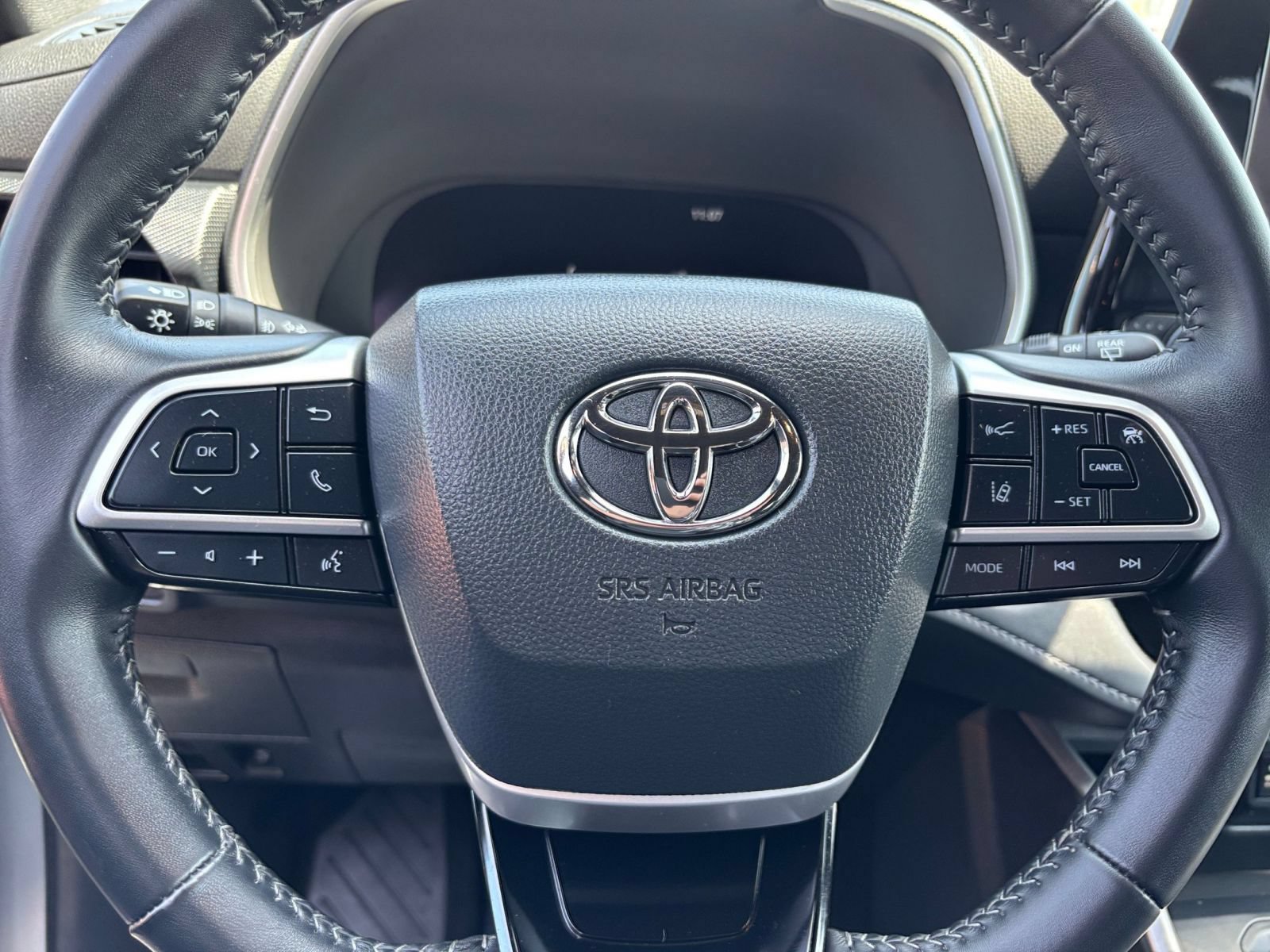 Thumbnail: 2025 Toyota Highlander - 23