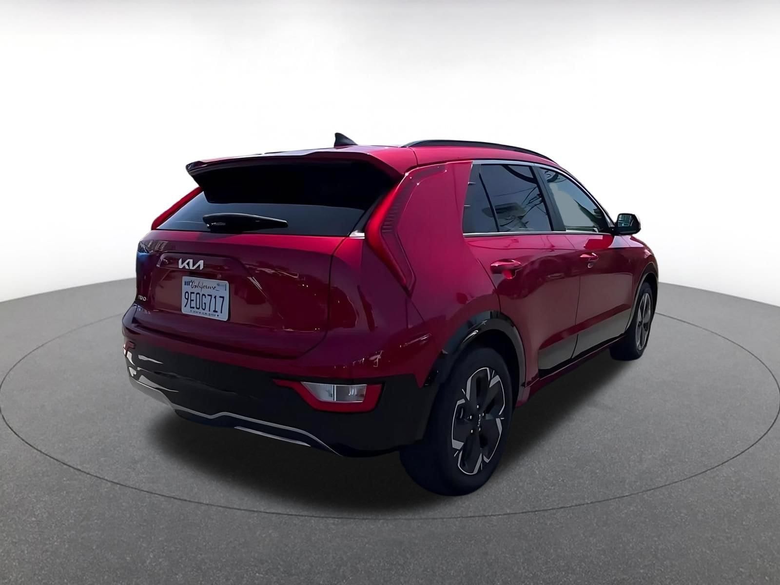 Thumbnail: 2023 Kia Niro - 15