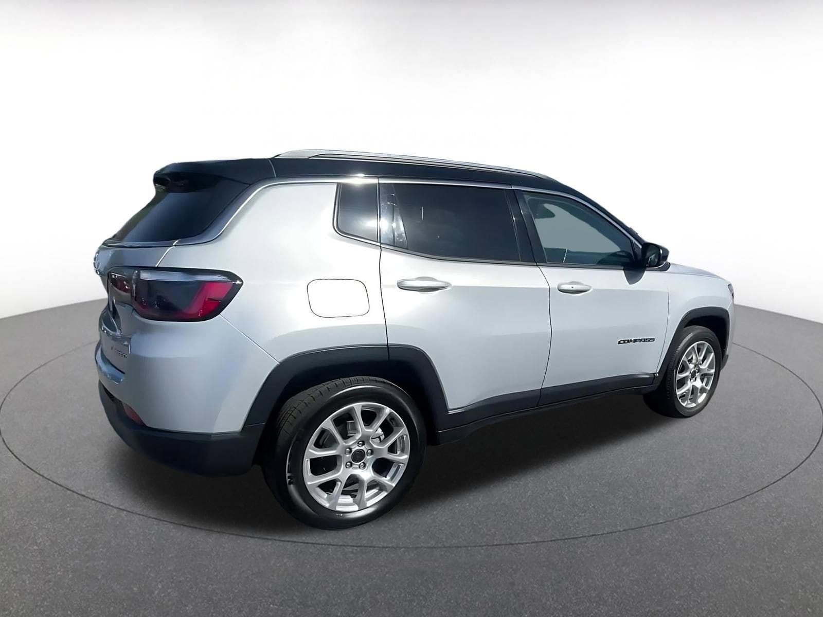 Thumbnail: 2025 Jeep Compass - 15