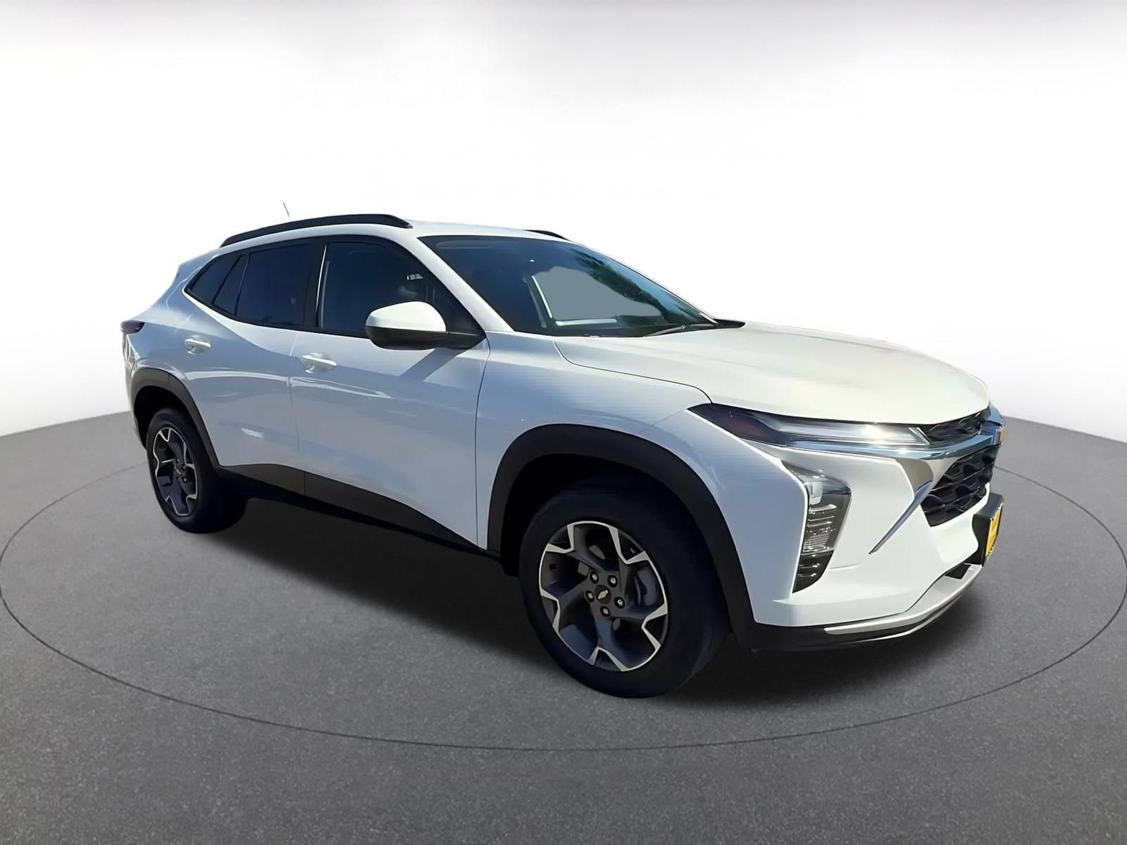 Thumbnail: 2025 Chevrolet Trax - 2