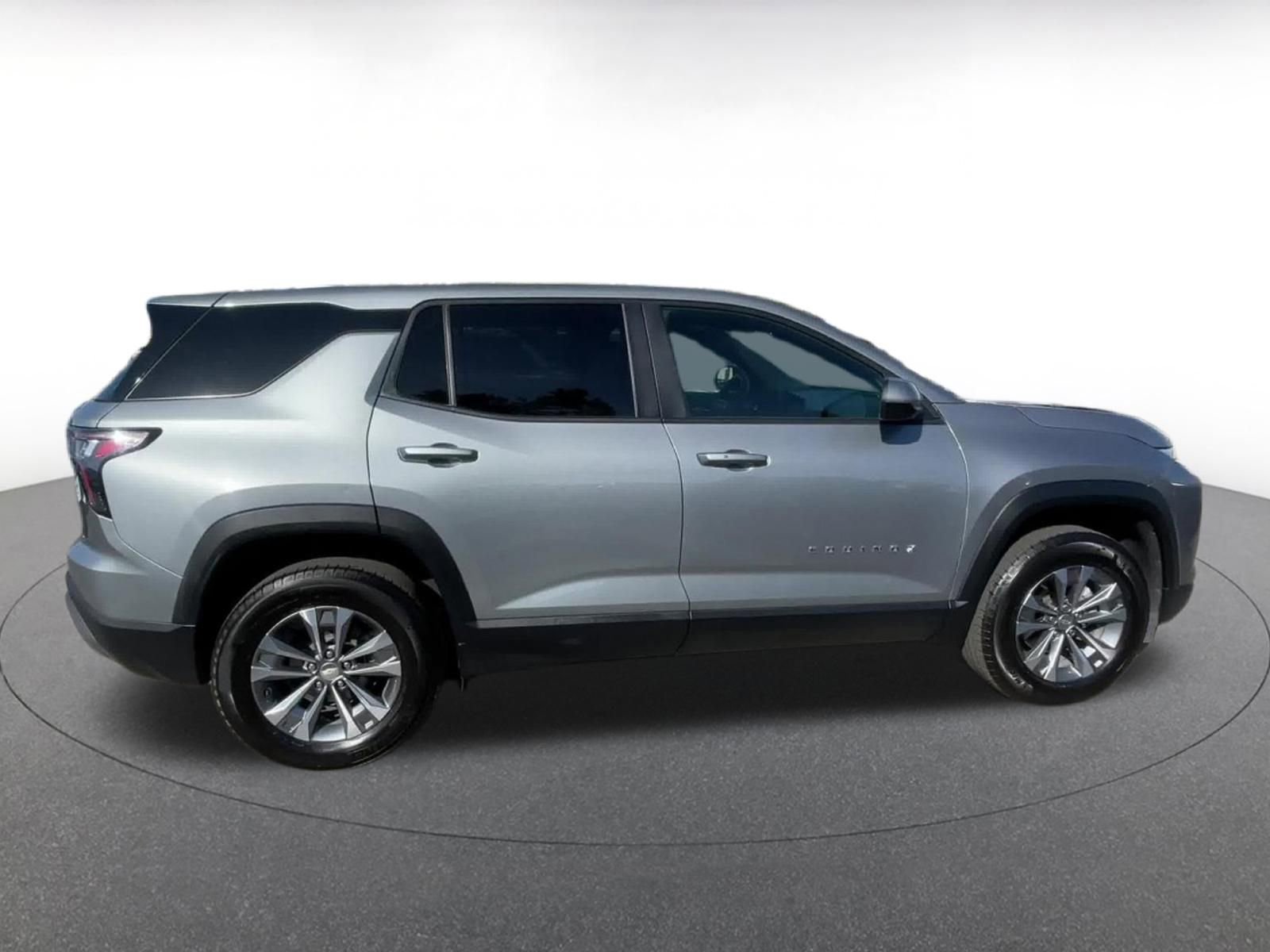 Thumbnail: 2025 Chevrolet Equinox - 16