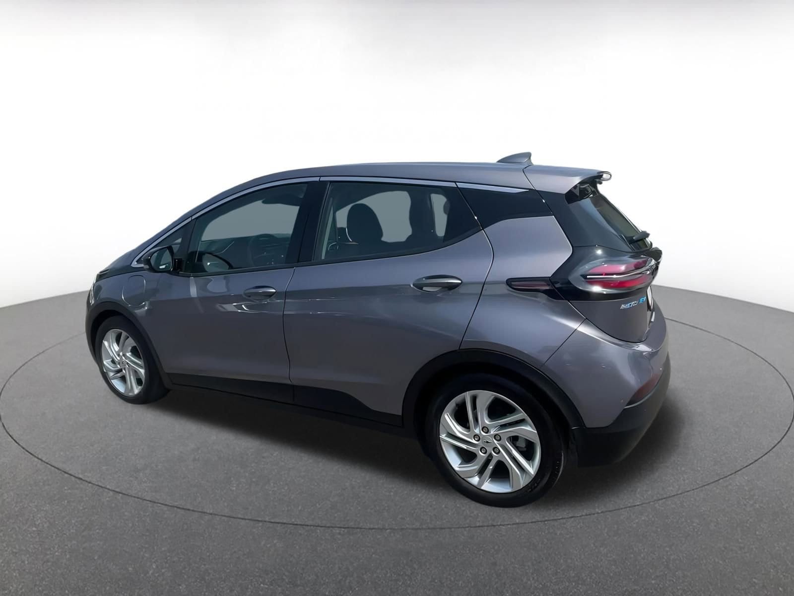 Thumbnail: 2023 Chevrolet Bolt EV - 10