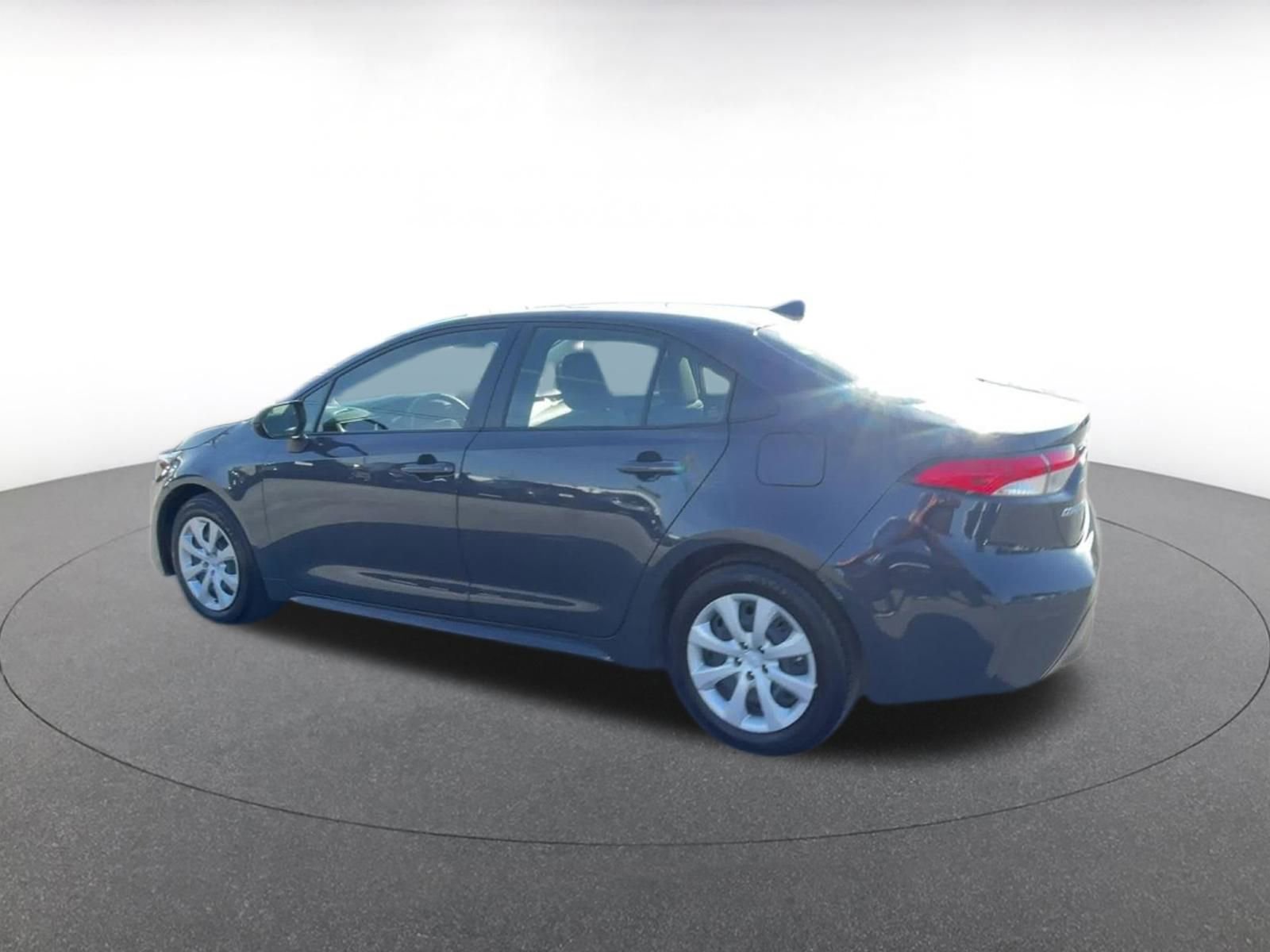 Thumbnail: 2025 Toyota Corolla - 10