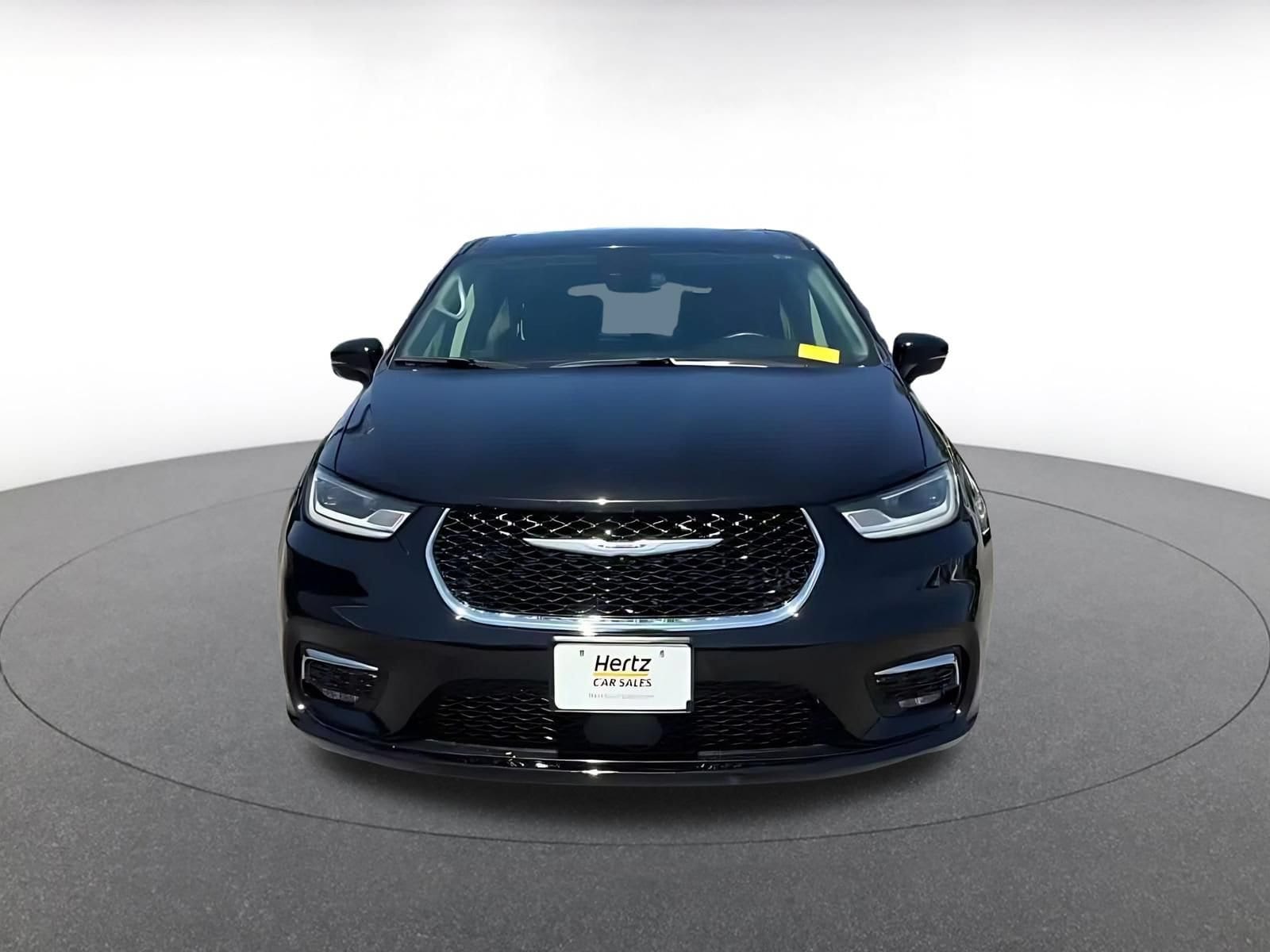 Thumbnail: 2024 Chrysler Pacifica - 4