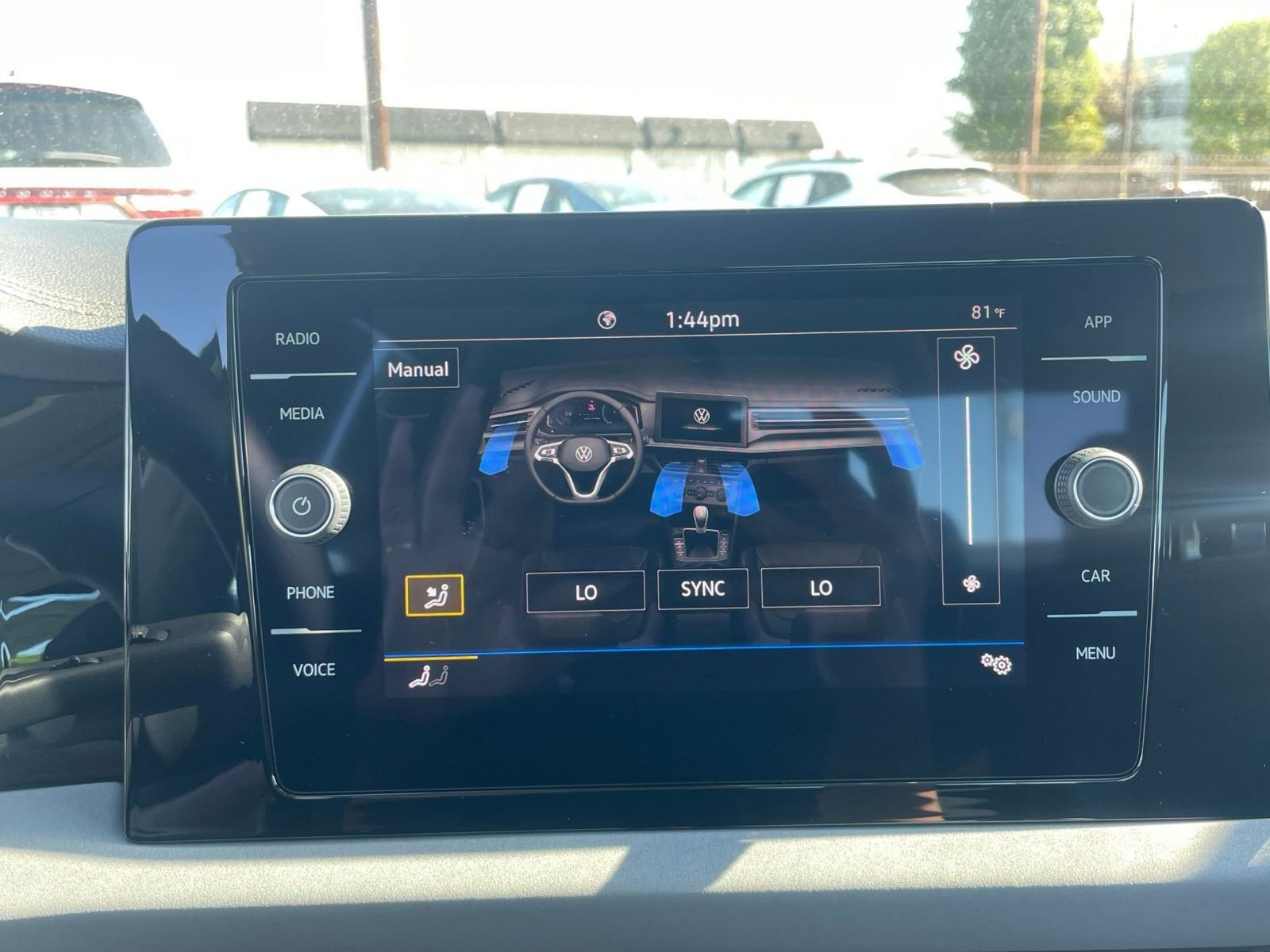 Thumbnail: 2025 Volkswagen Jetta - 21