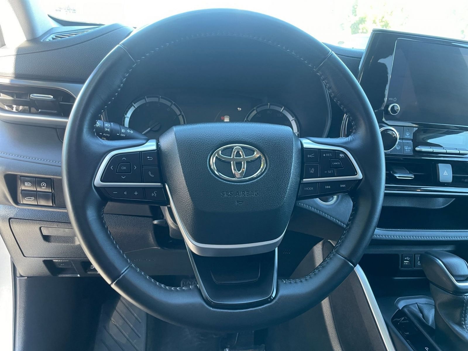 Thumbnail: 2025 Toyota Highlander - 28