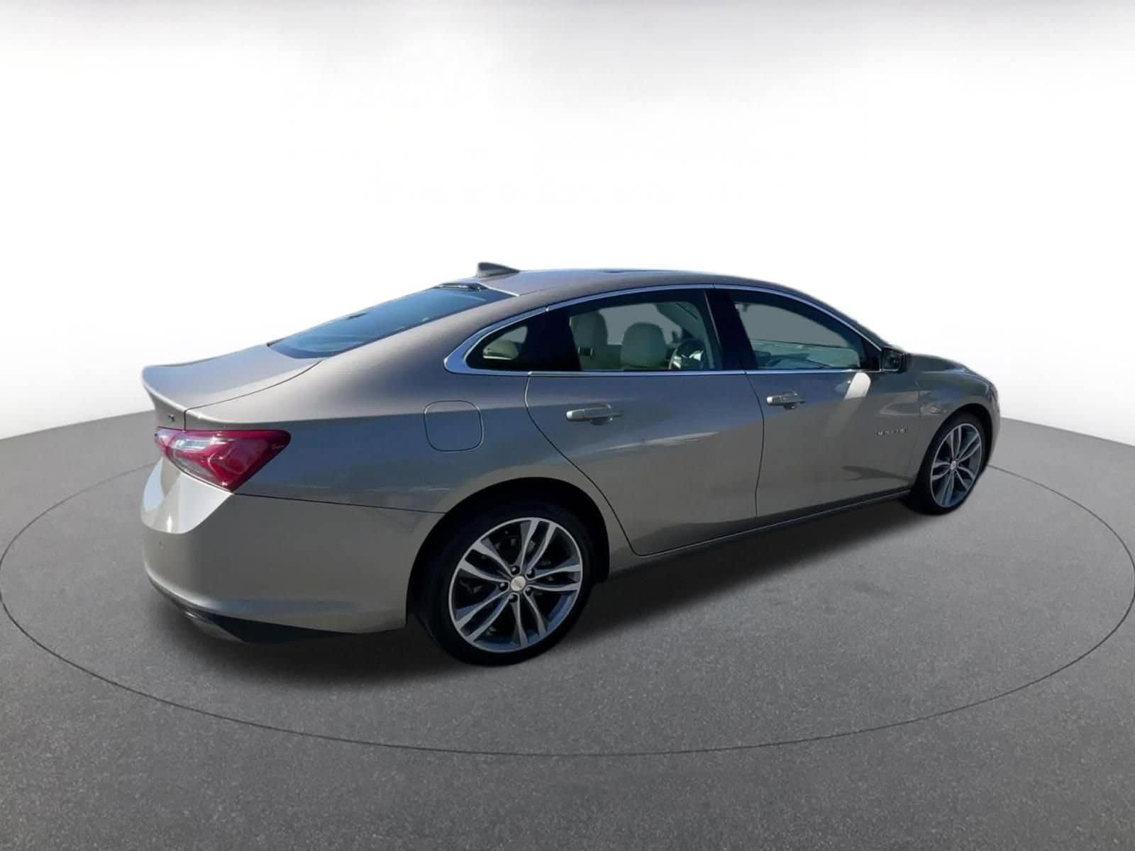 Thumbnail: 2024 Chevrolet Malibu - 15