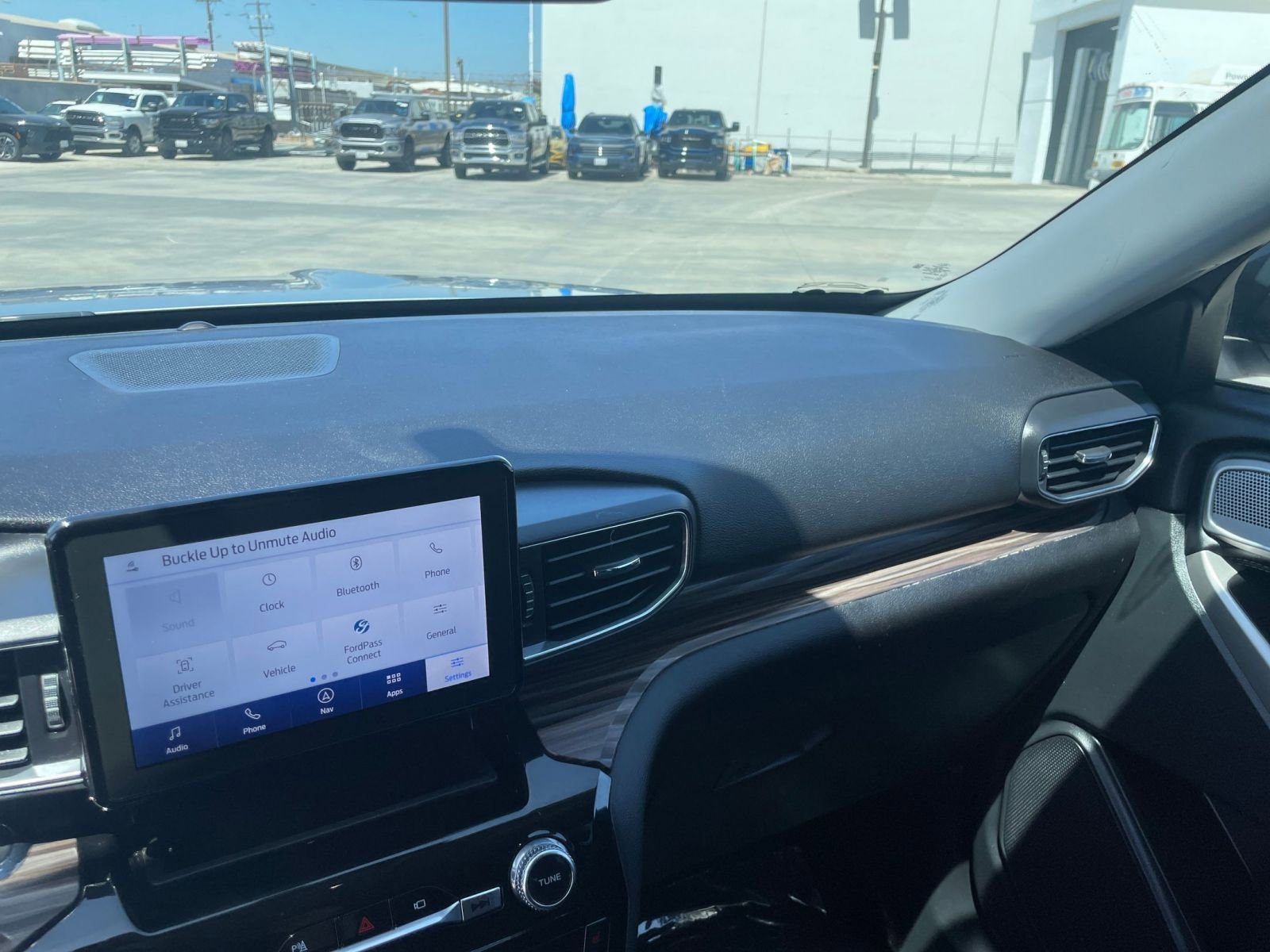 2023 Ford Explorer Limited 35