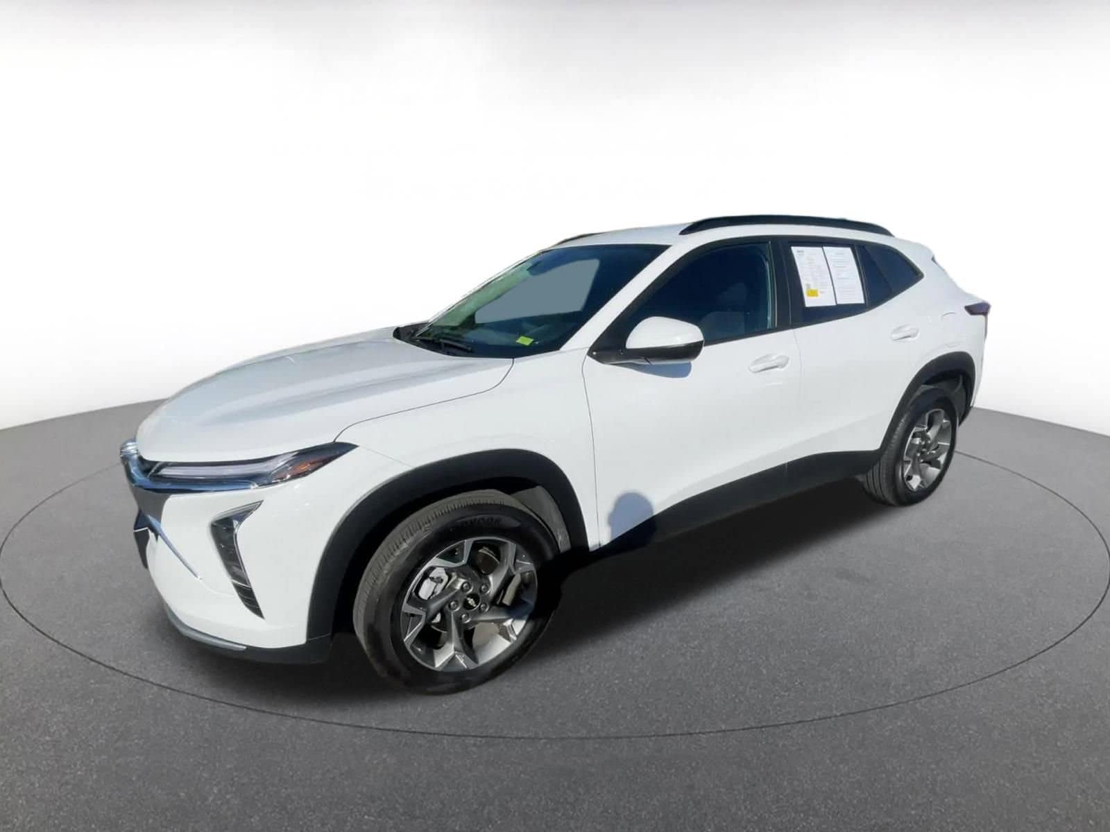 Thumbnail: 2025 Chevrolet Trax - 8