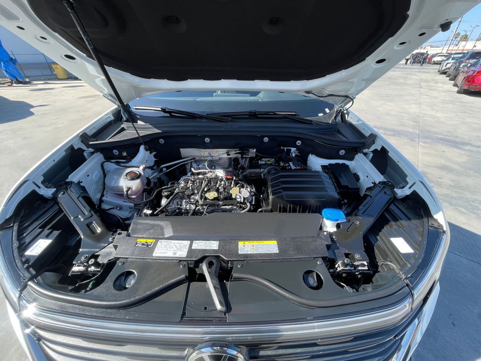 Thumbnail: 2025 Volkswagen Atlas - 32