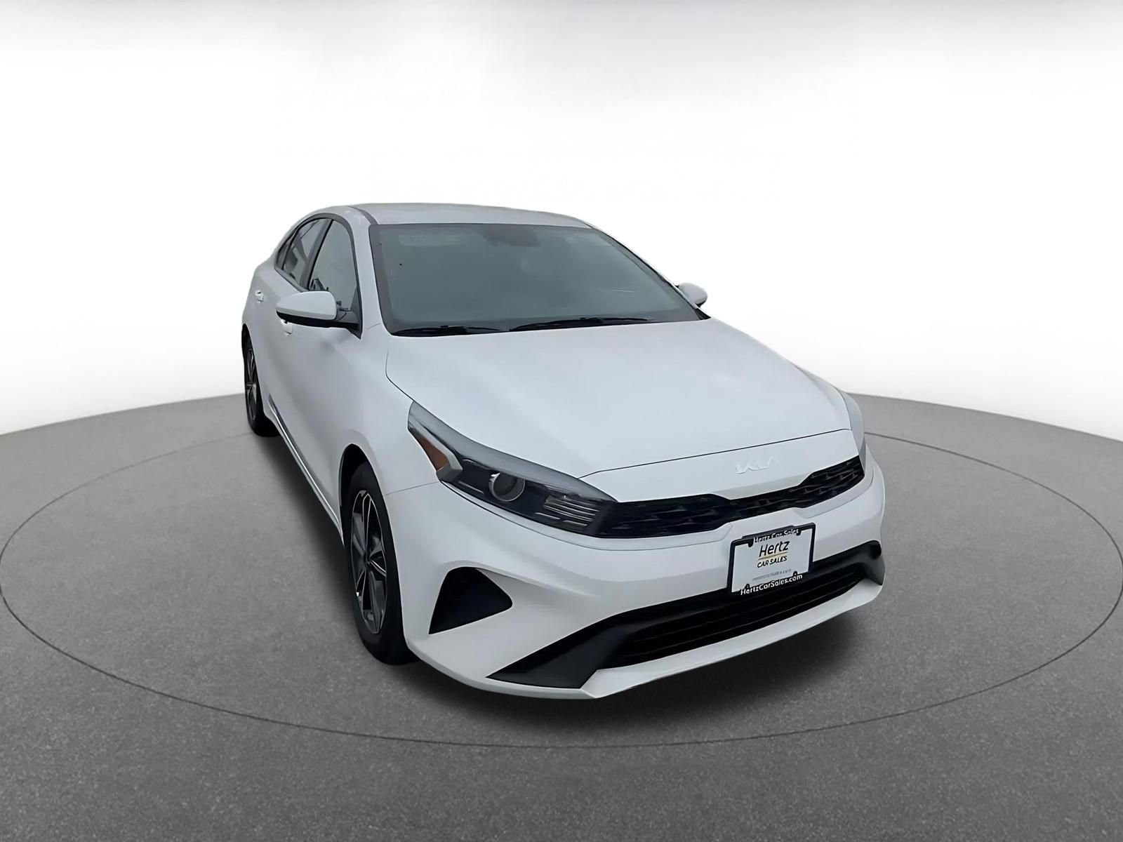 Thumbnail: 2024 Kia Forte - 3