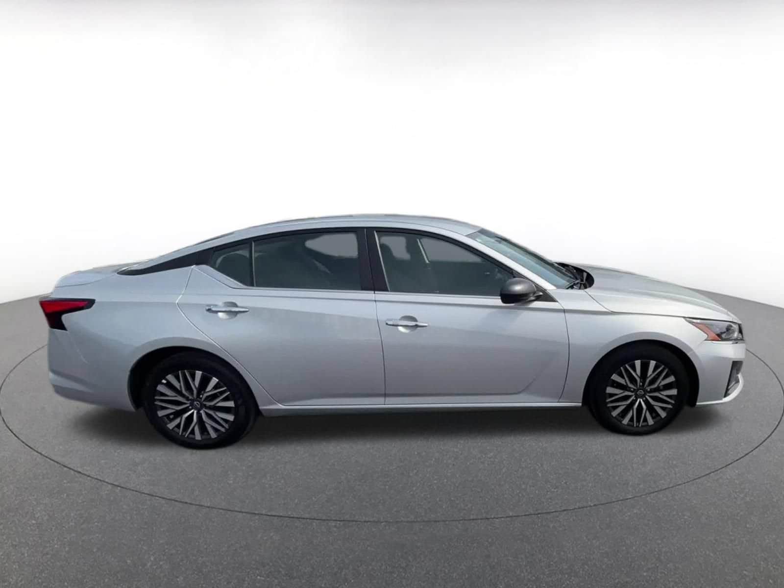 Thumbnail: 2025 Nissan Altima - 15