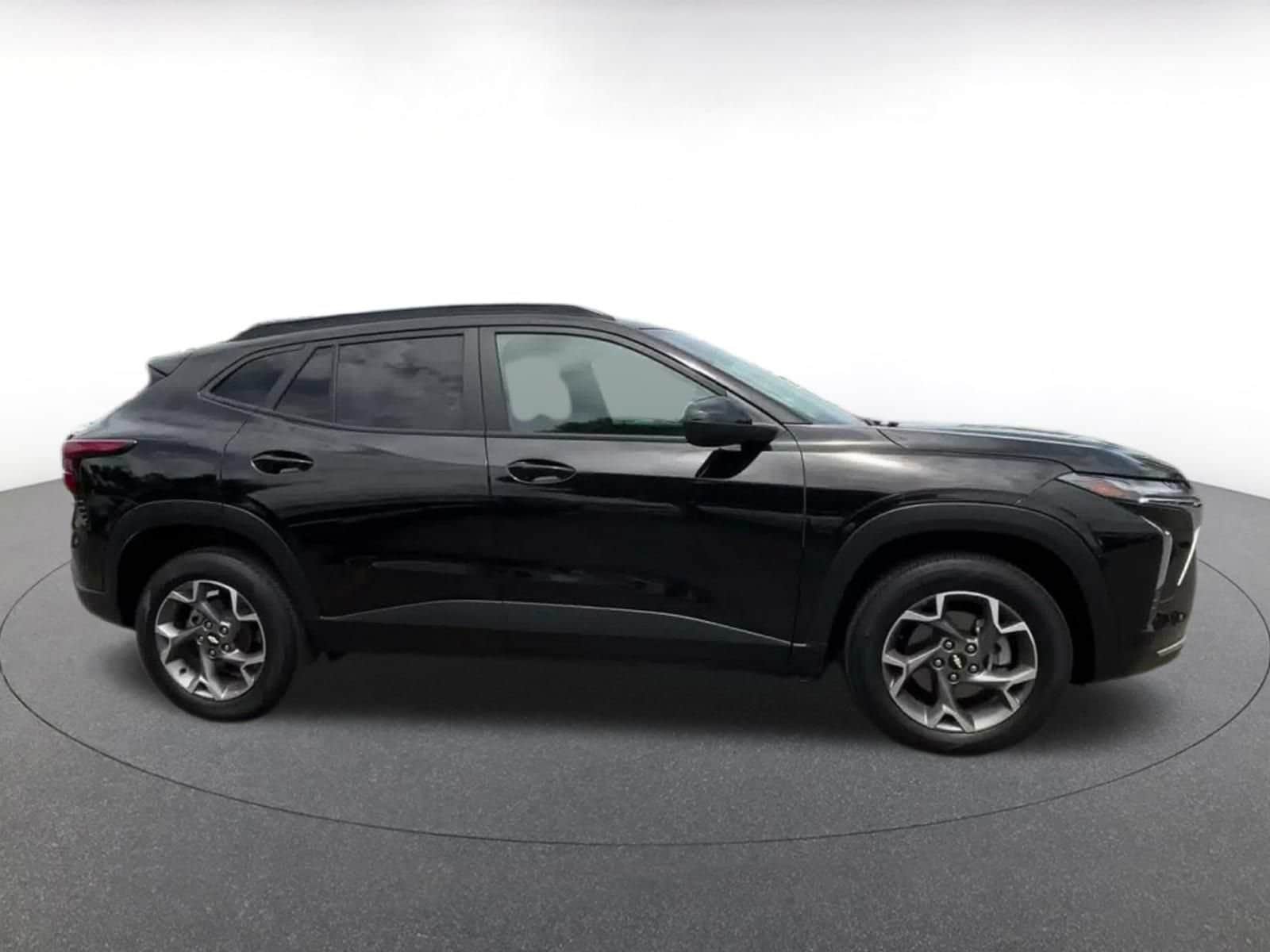 Thumbnail: 2025 Chevrolet Trax - 15