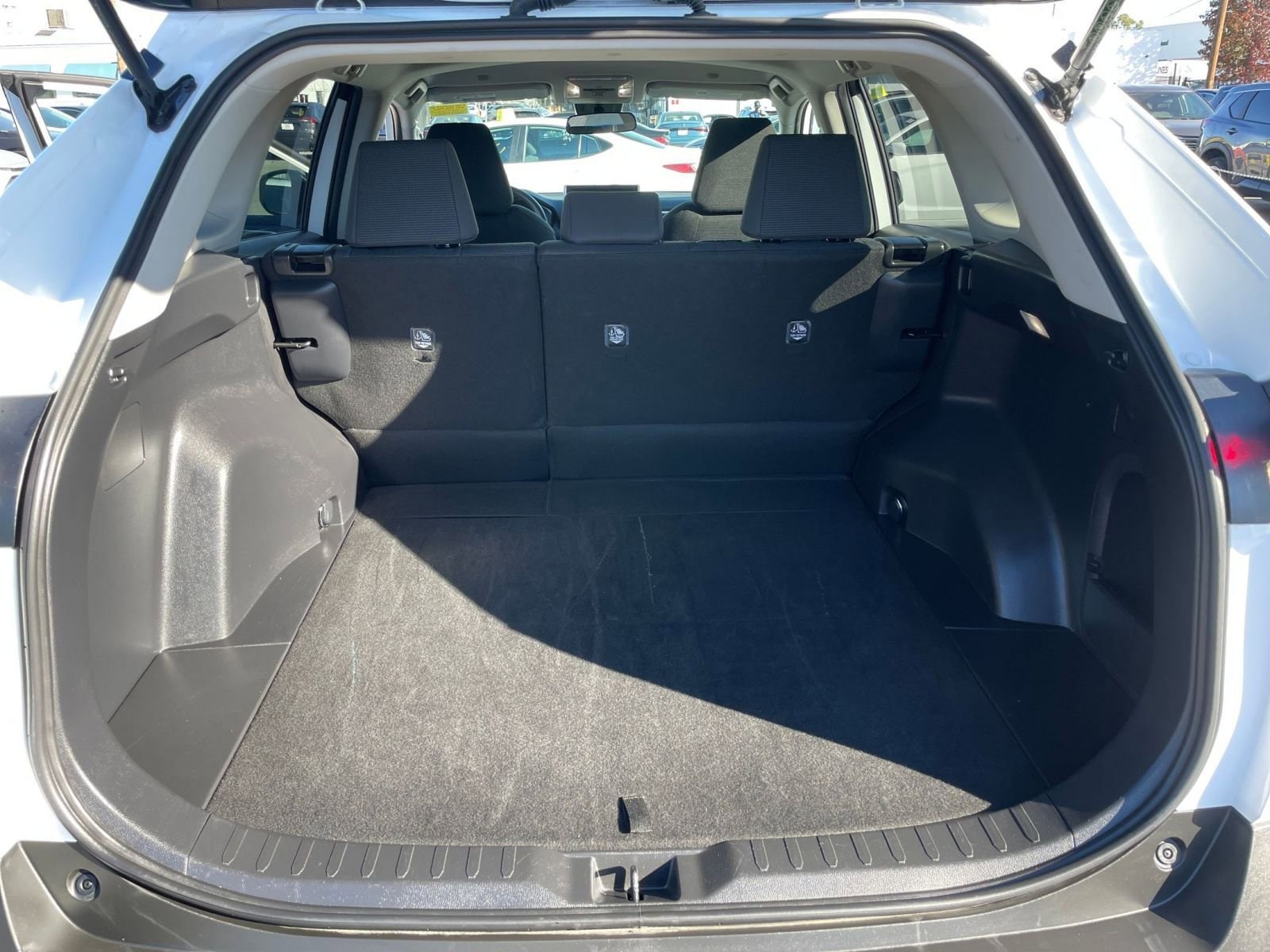 Thumbnail: 2025 Toyota RAV4 - 31