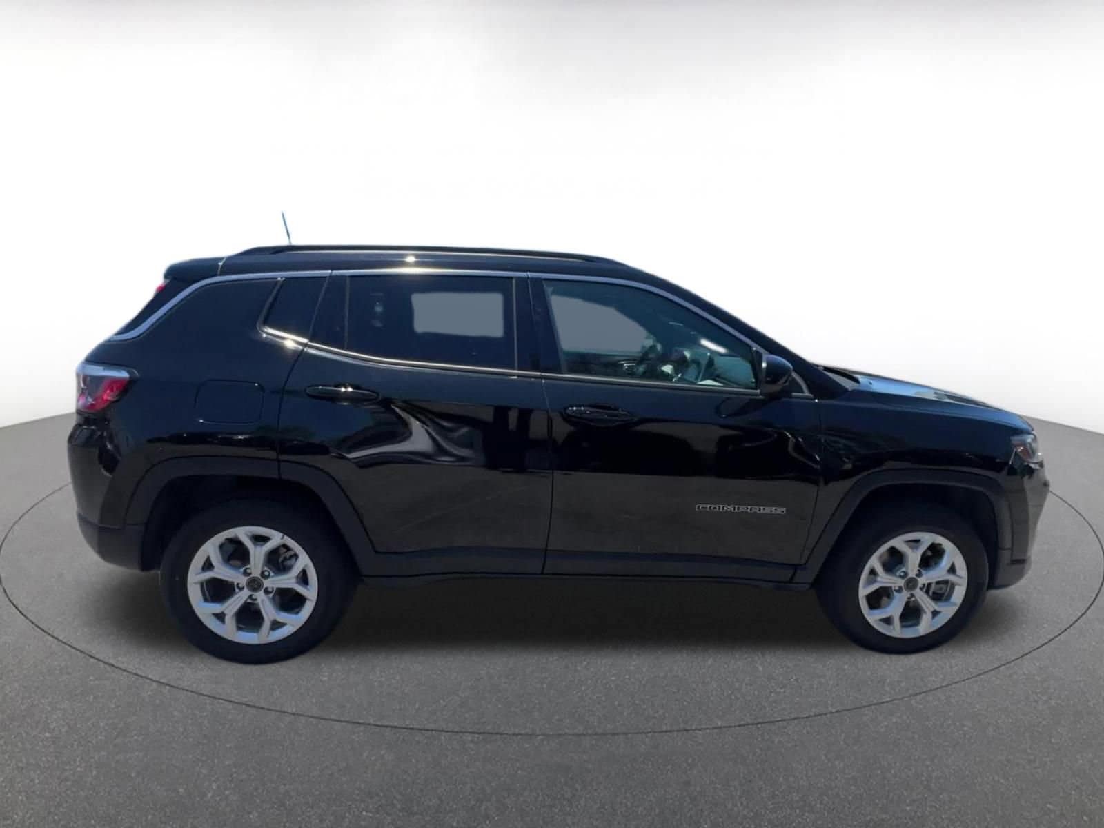 Thumbnail: 2025 Jeep Compass - 16